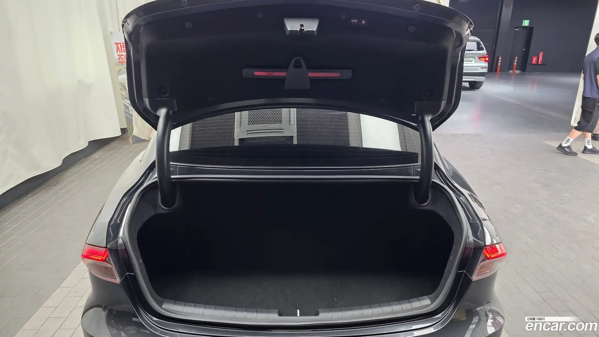 Grandeur Hyundai 2020.3-OPTION-024