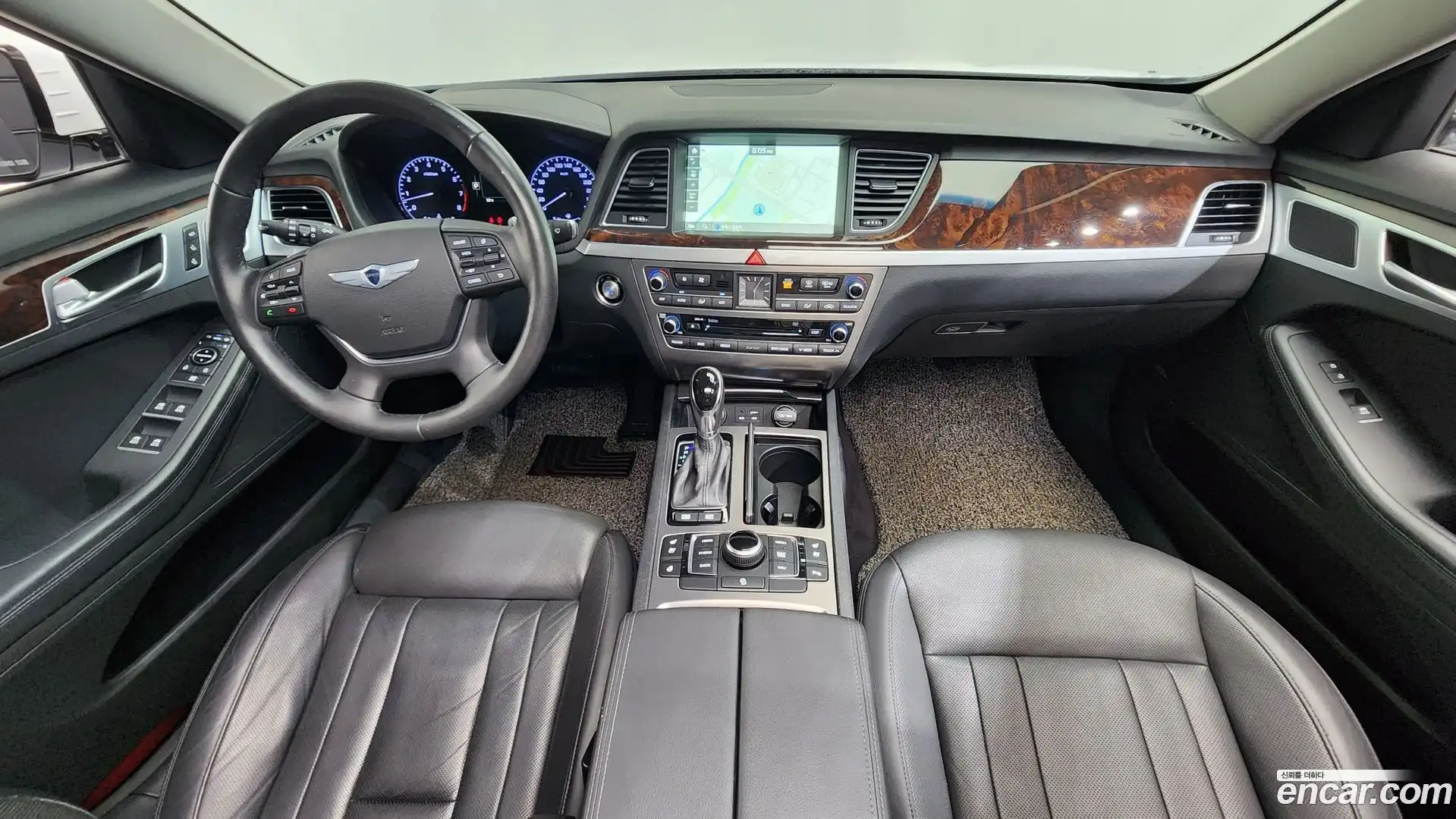 Genesis Hyundai 2016.0-INNER-007