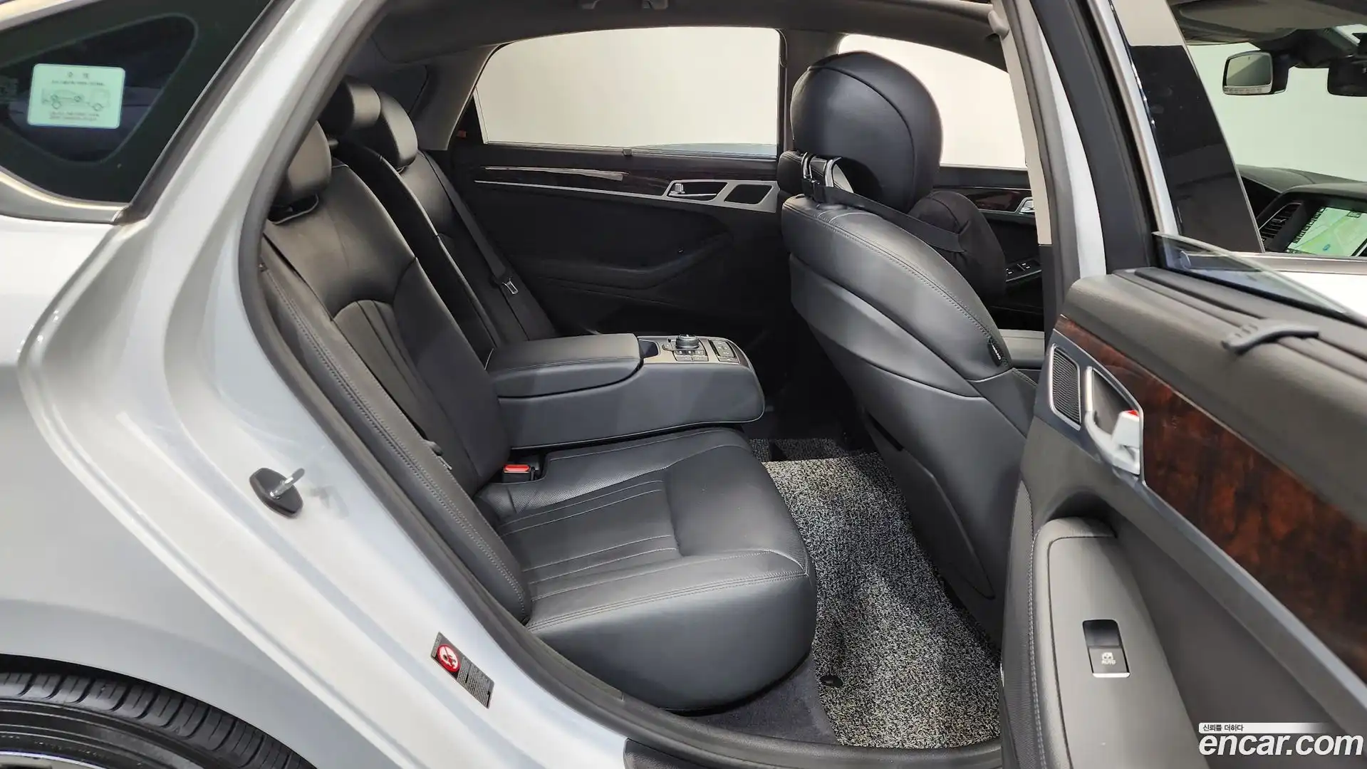 Genesis Hyundai 2016.0-OPTION-015