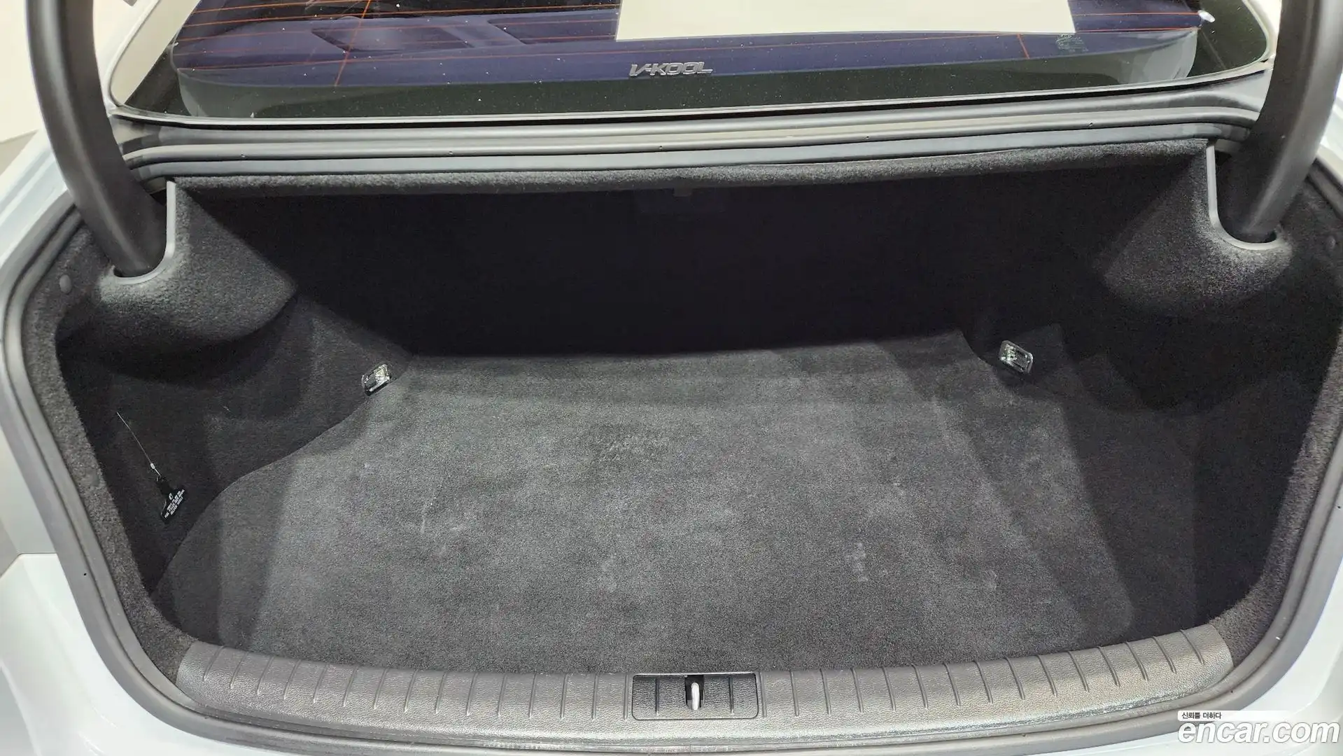 Genesis Hyundai 2016.0-OPTION-024
