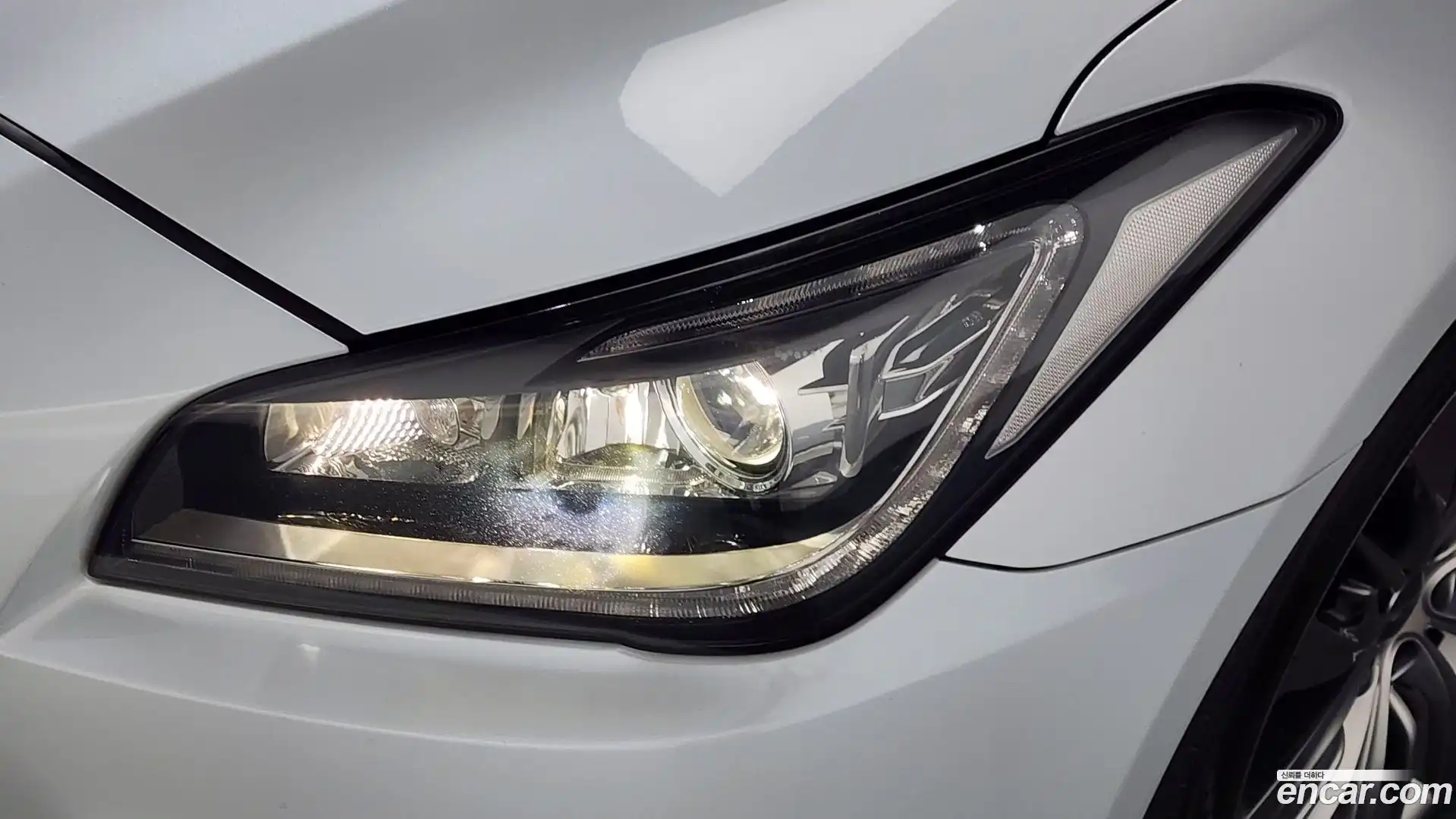 Genesis Hyundai 2016.0-OUTER-032