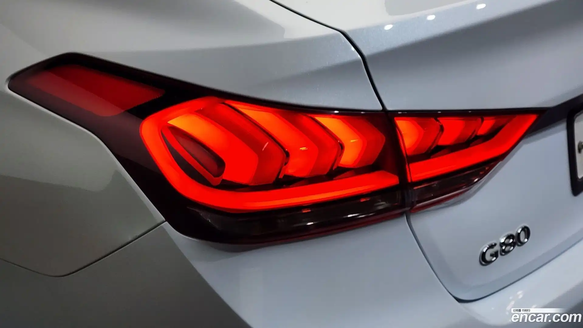 Genesis Hyundai 2016.0-OUTER-033