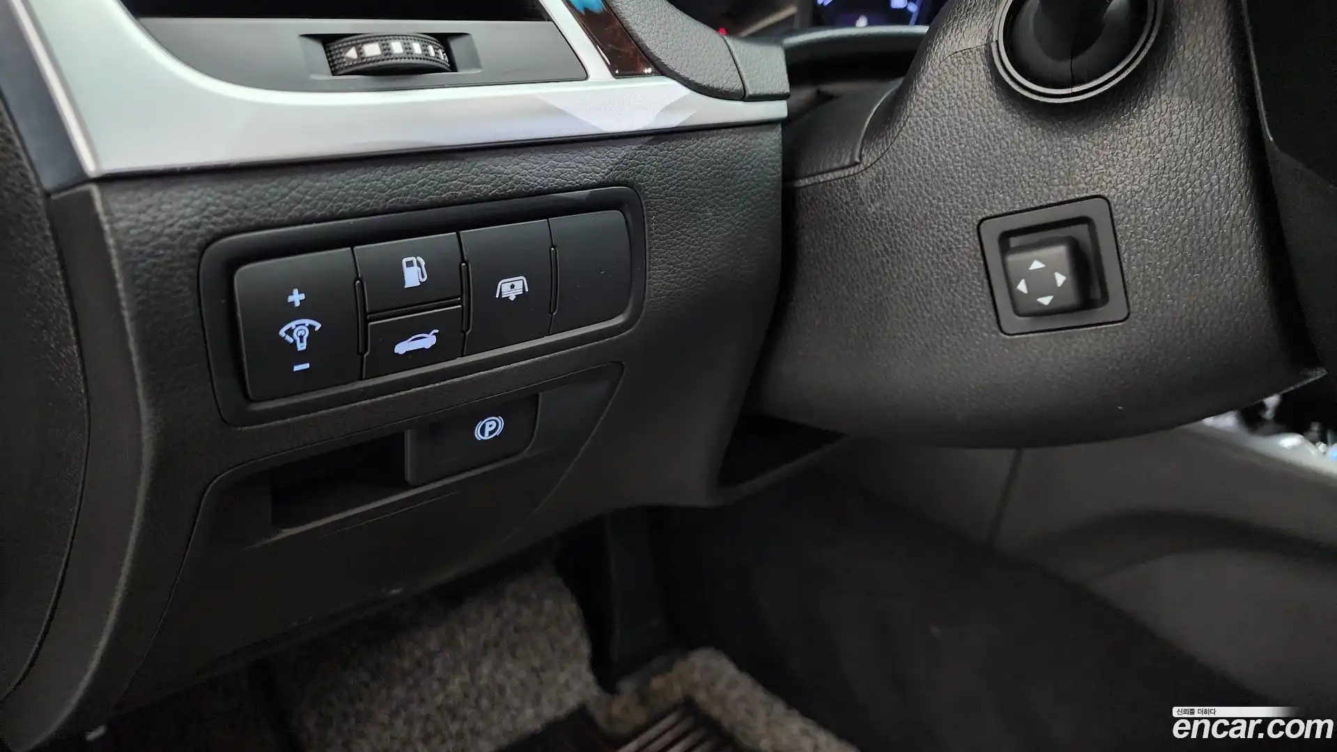 Genesis Hyundai 2016.0-OPTION-041