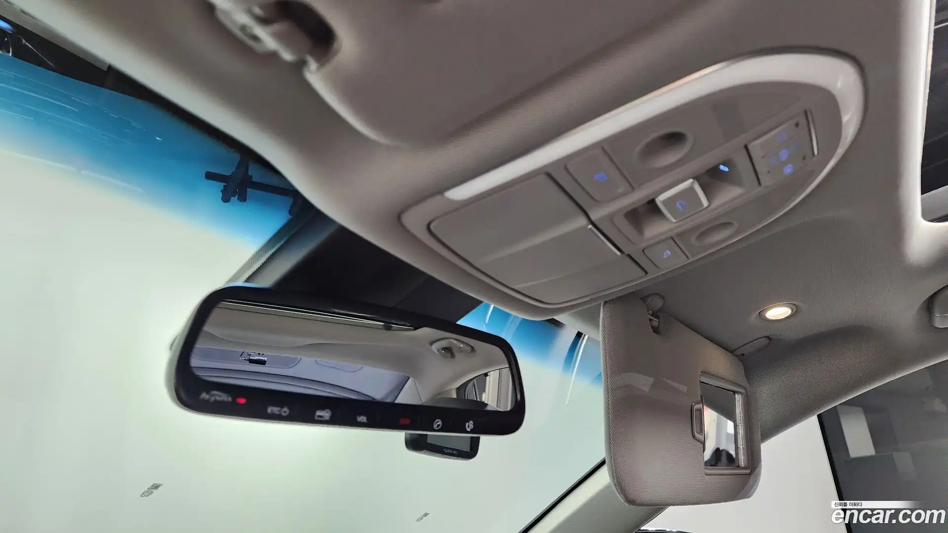 Genesis Hyundai 2016.0-OPTION-046