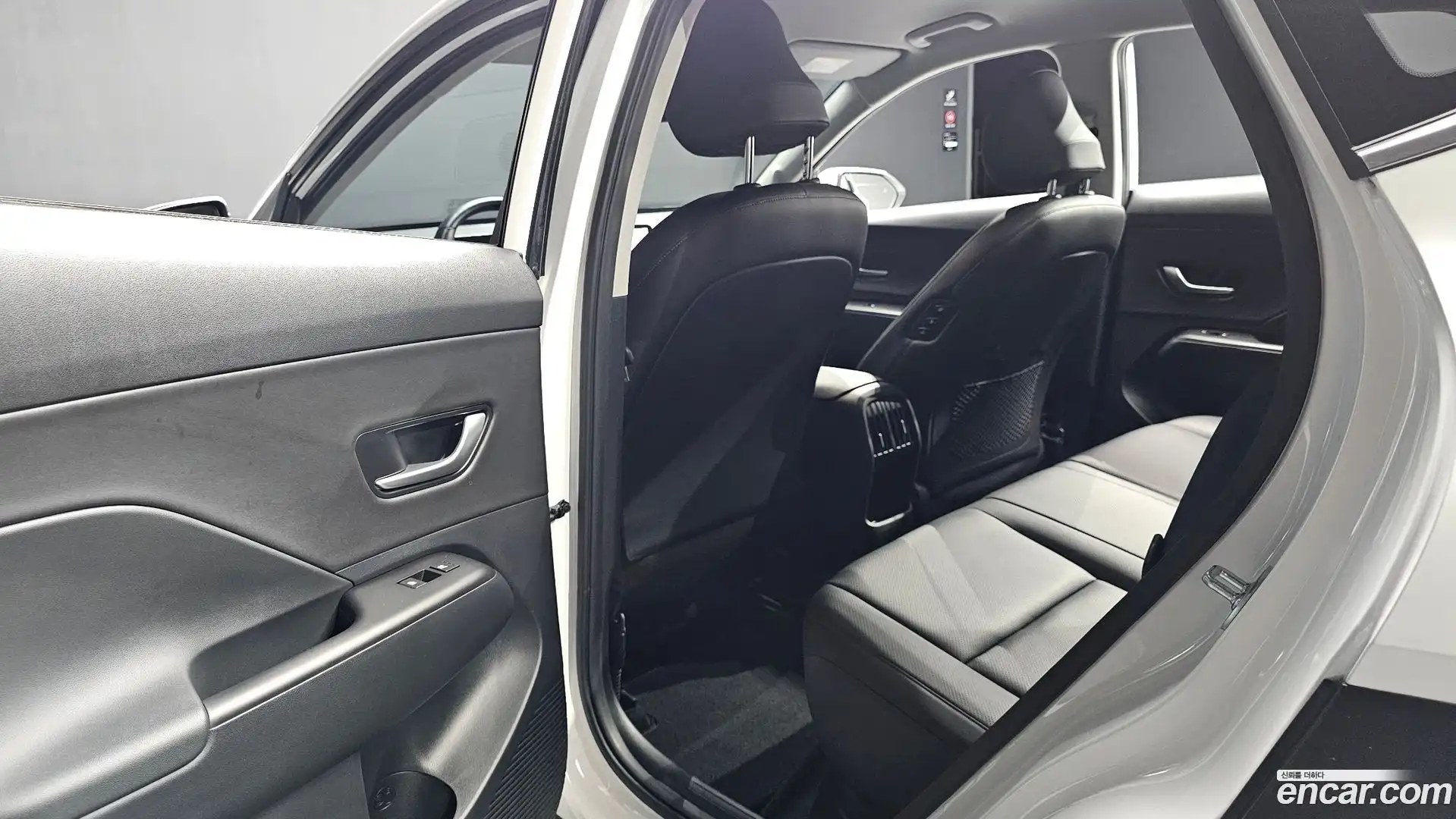 Kona Hyundai 2023.5-INNER-036