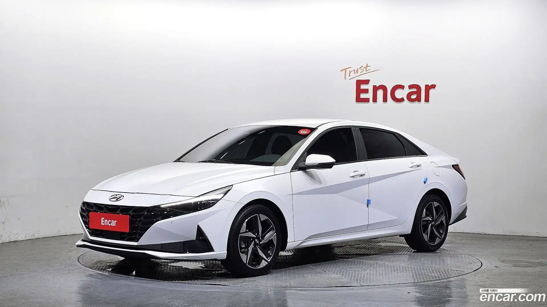 AVANTE Hyundai 2022.6-OUTER-001