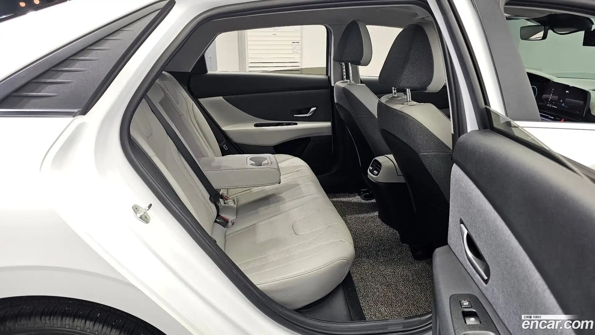 AVANTE Hyundai 2022.6-OPTION-015