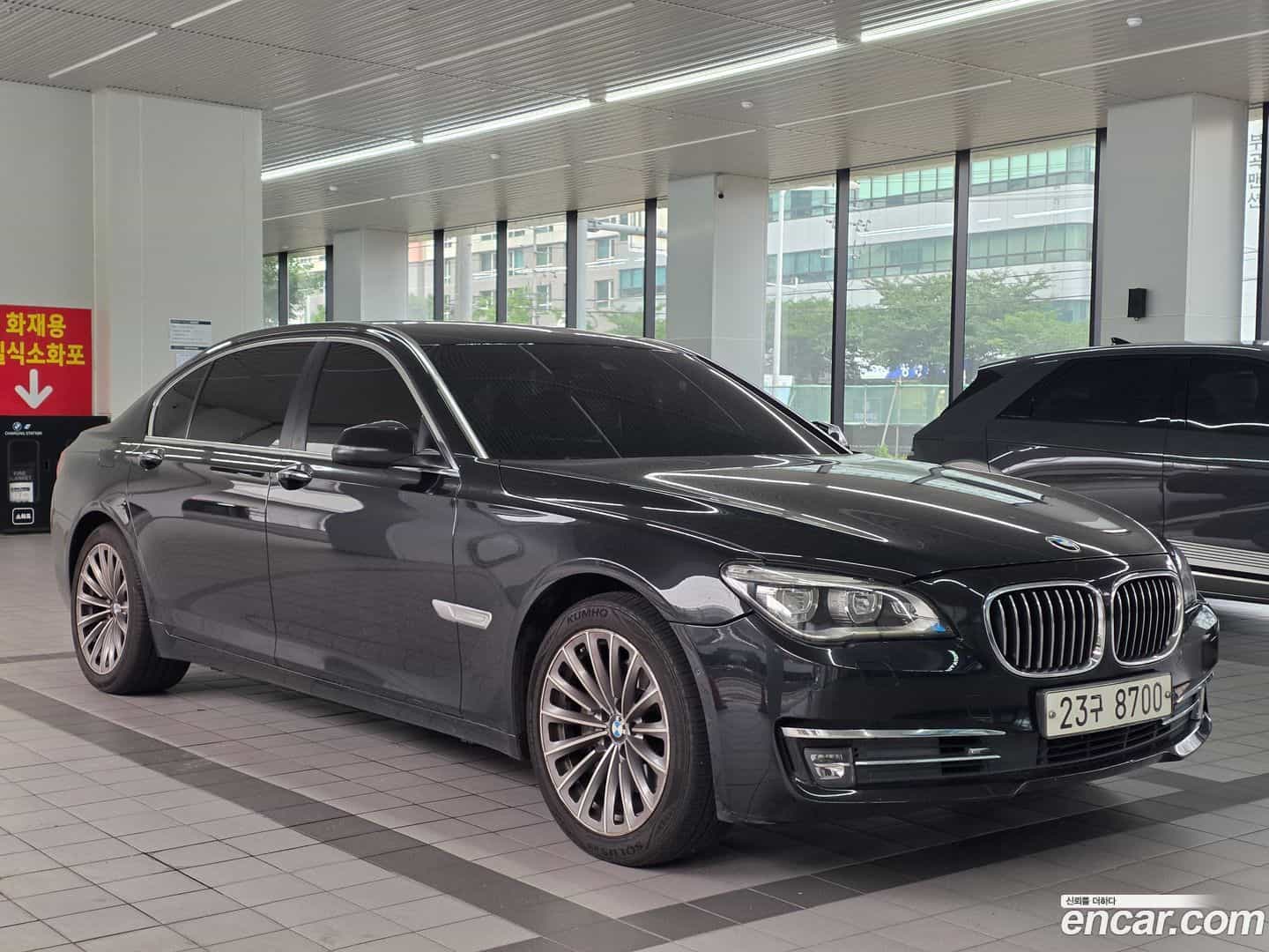 7-Series BMW 2014.5-OUTER-001