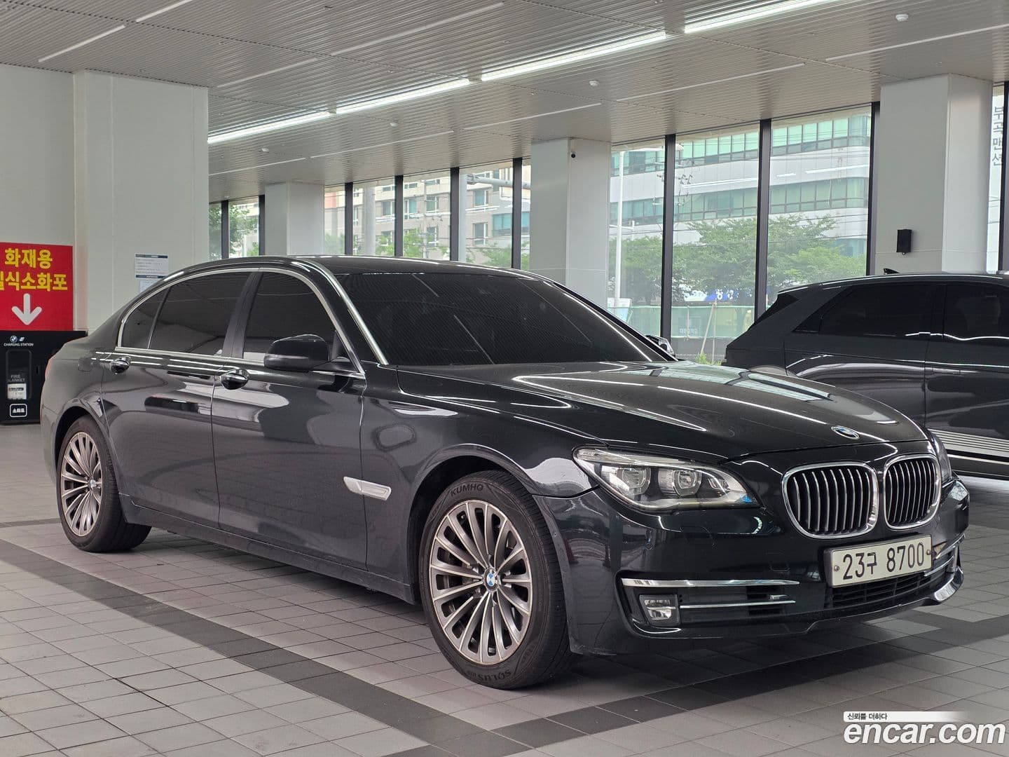 Main__Slider__Photo:7-Series BMW 2014.5-0