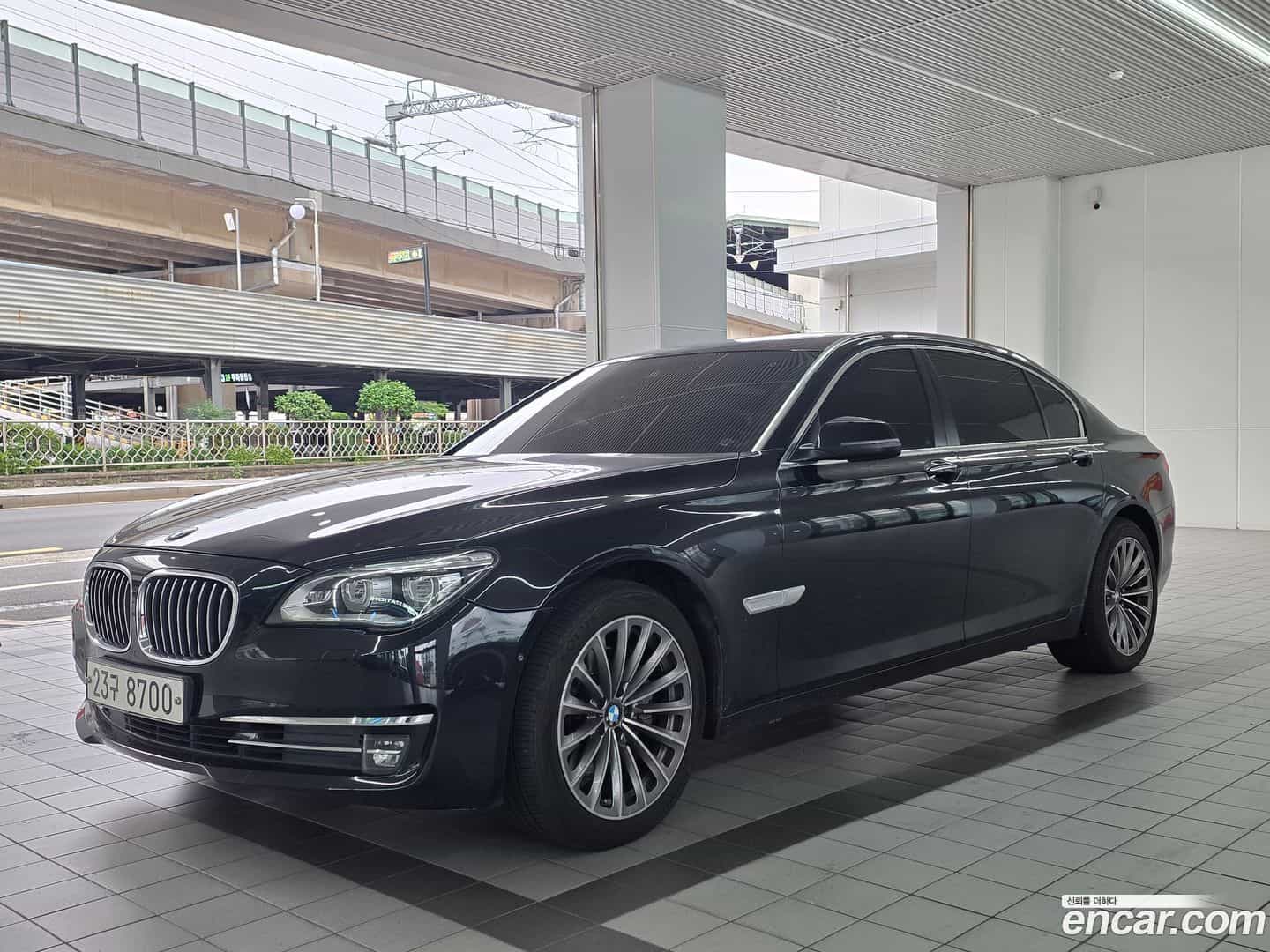 7-Series BMW 2014.5-OUTER-005