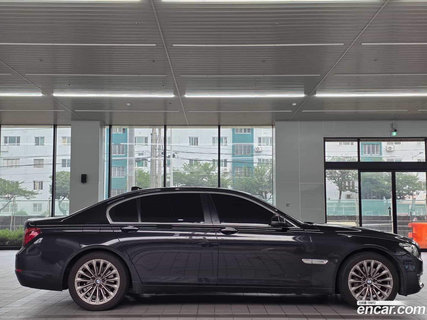 7-Series BMW 2014.5-OUTER-006