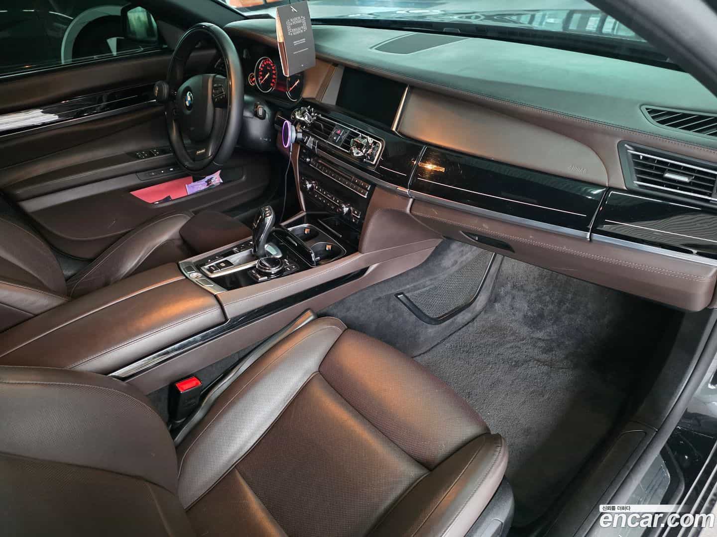 7-Series BMW 2014.5-INNER-007