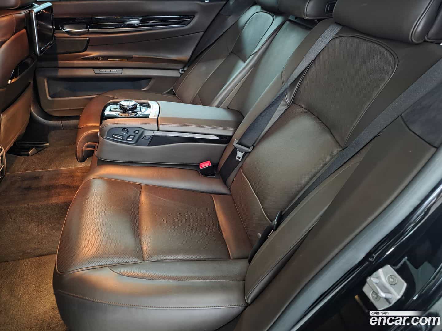 7-Series BMW 2014.5-INNER-010