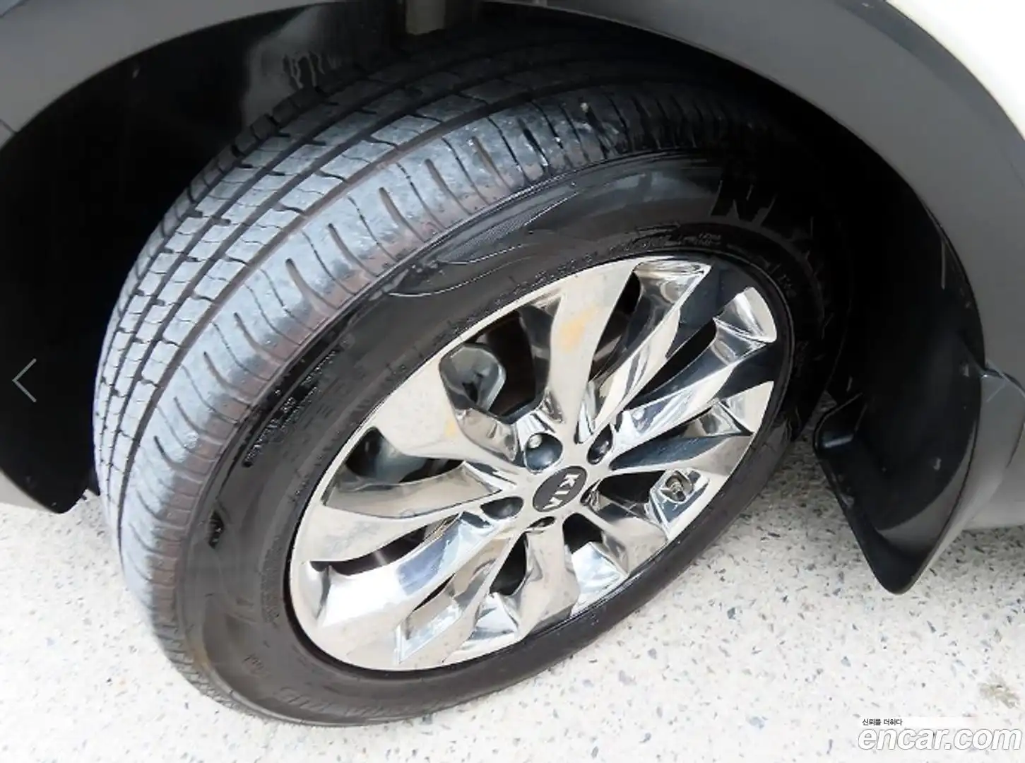 Sorento Kia 2019.0-OPTION-024