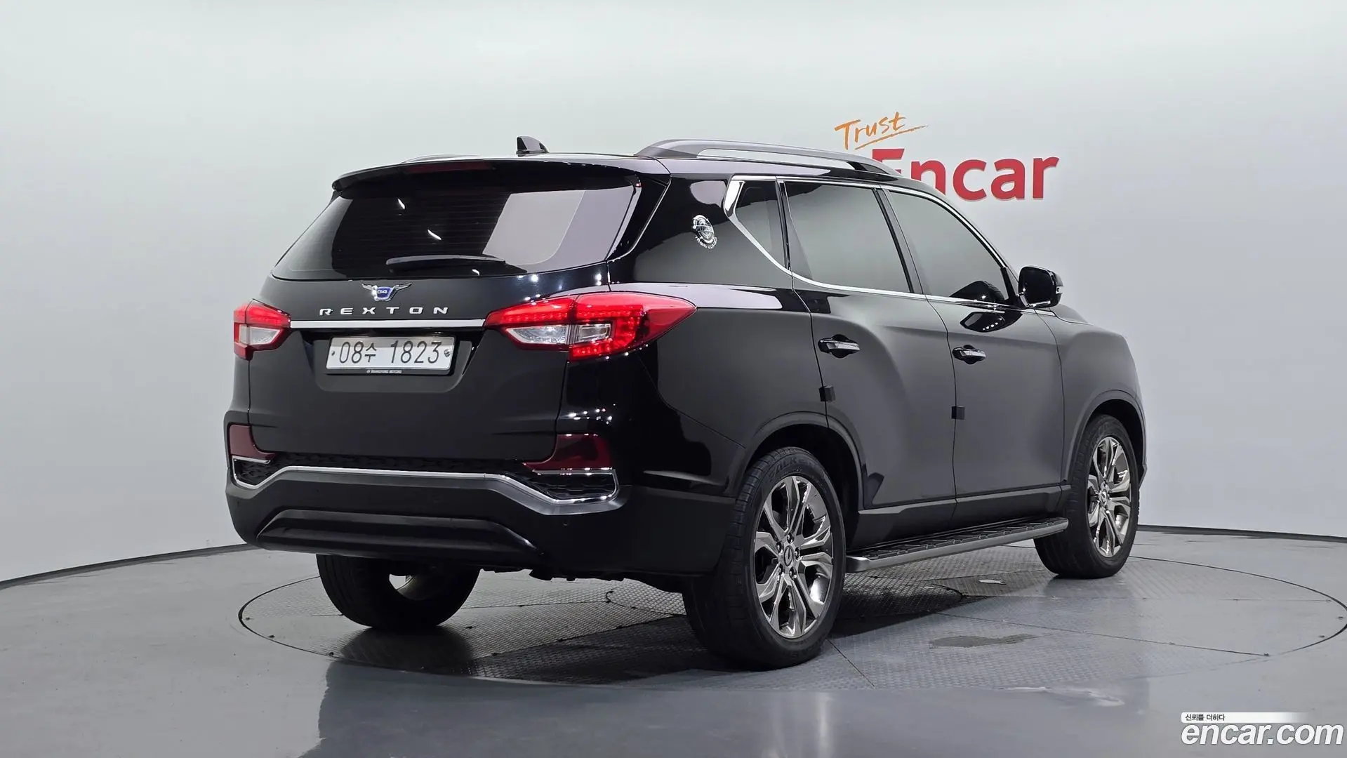 Main__Slider__Photo:Rexton KG Mobility 2018.6-1