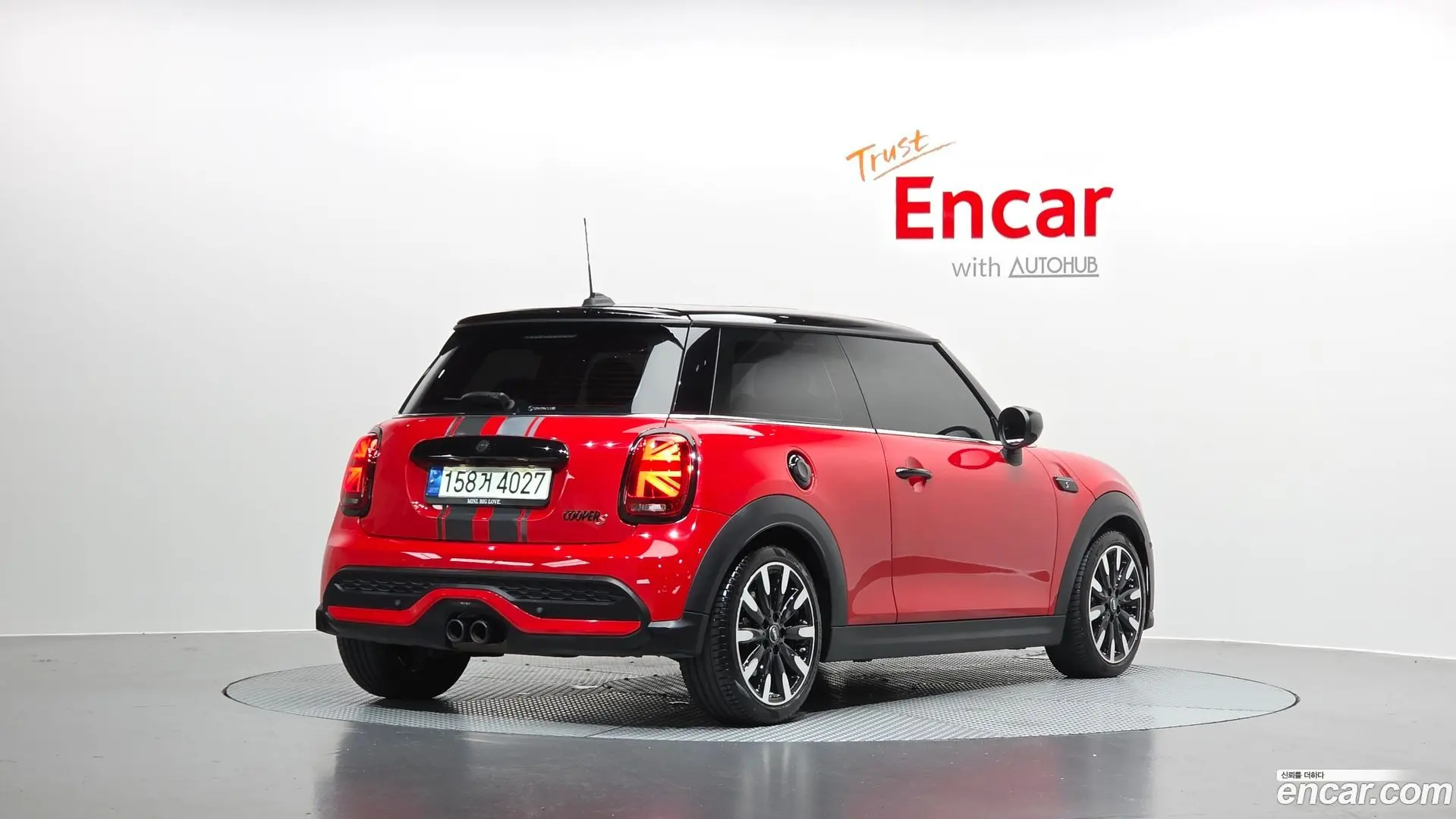 Main__Slider__Photo:Cooper Mini 2021.8-1