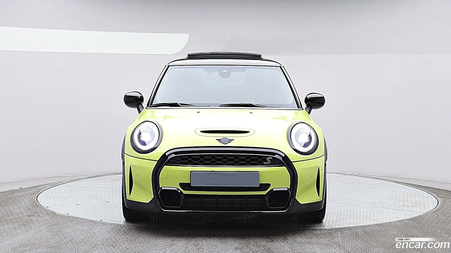 Main__Slider__Photo:Cooper Mini 2024.1-1
