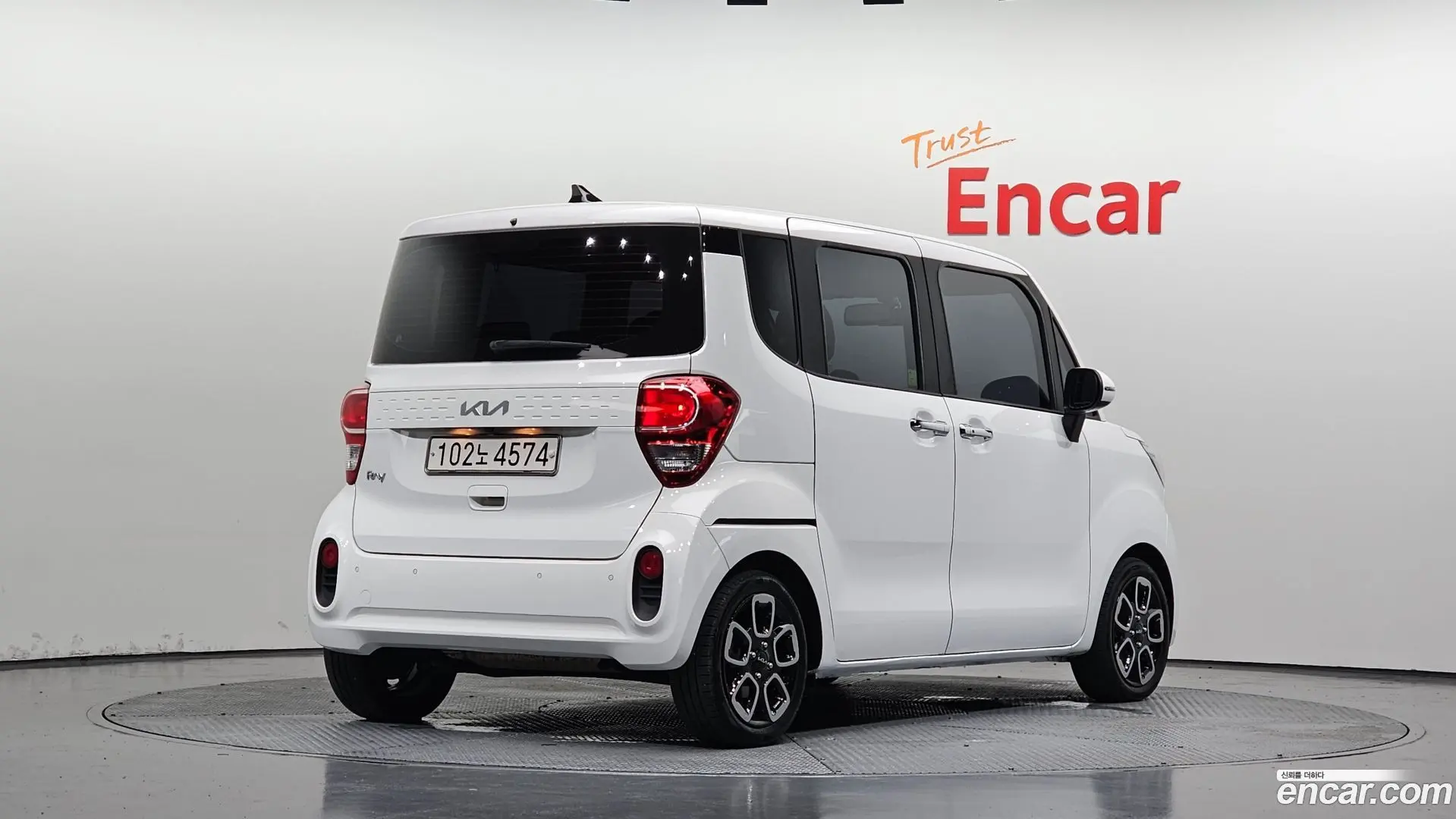 Main__Slider__Photo:RAY Kia 2022.1-1