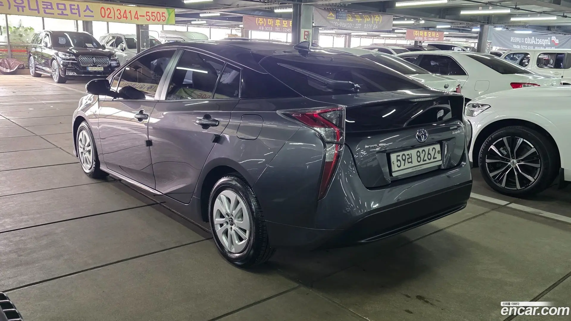 Main__Slider__Photo:Prius Toyota 2017.2-1