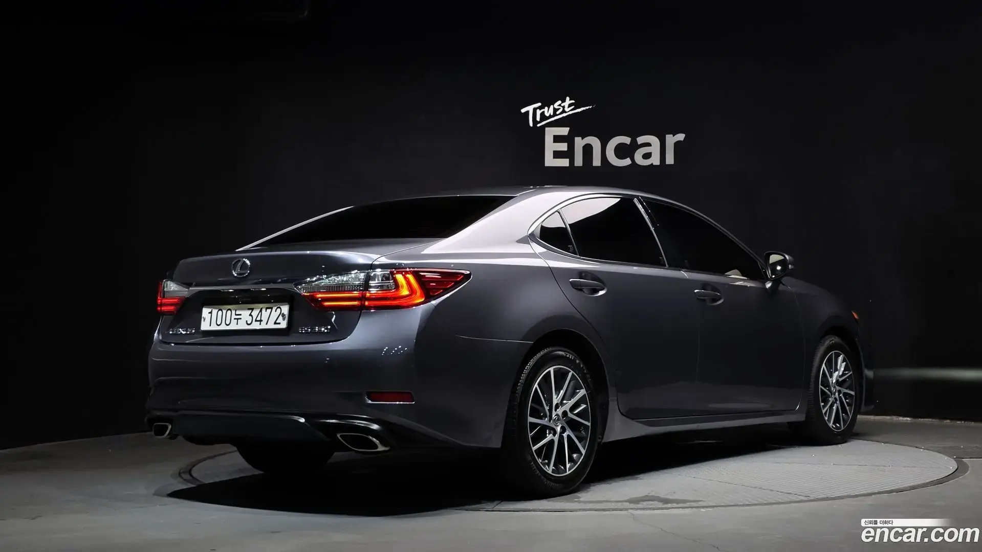 Main__Slider__Photo:ES Lexus 2016.11-1