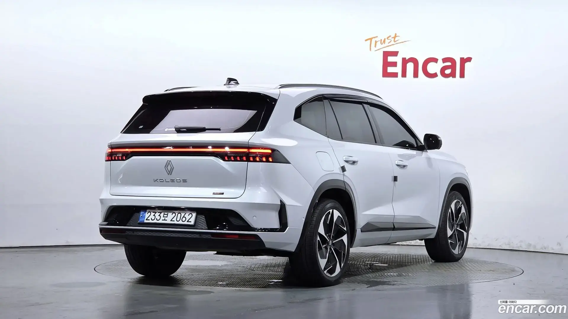 Main__Slider__Photo:Grand Koleos Renault Korea 2024.11-1