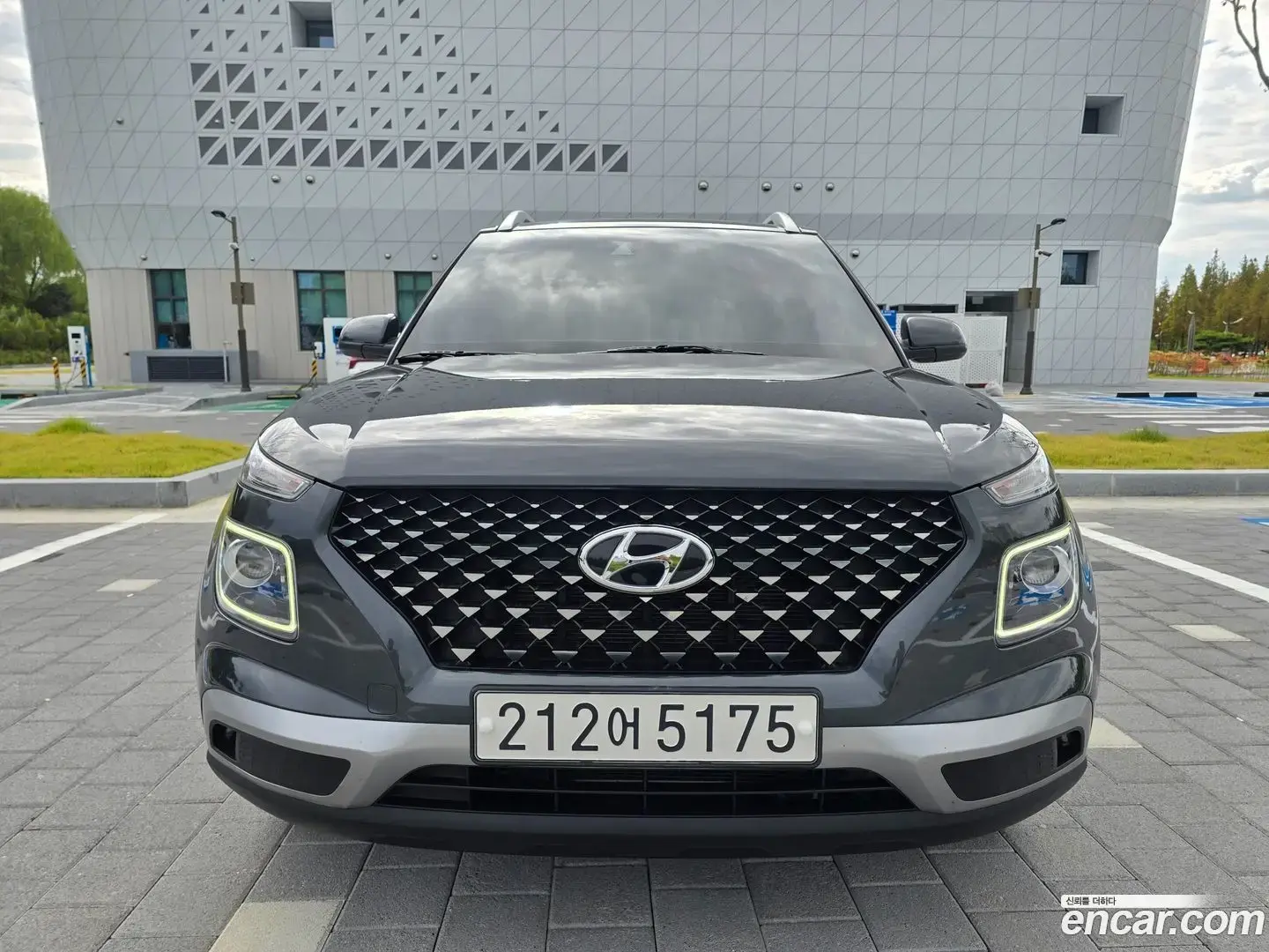 Main__Slider__Photo:Venue Hyundai 2022.4-1