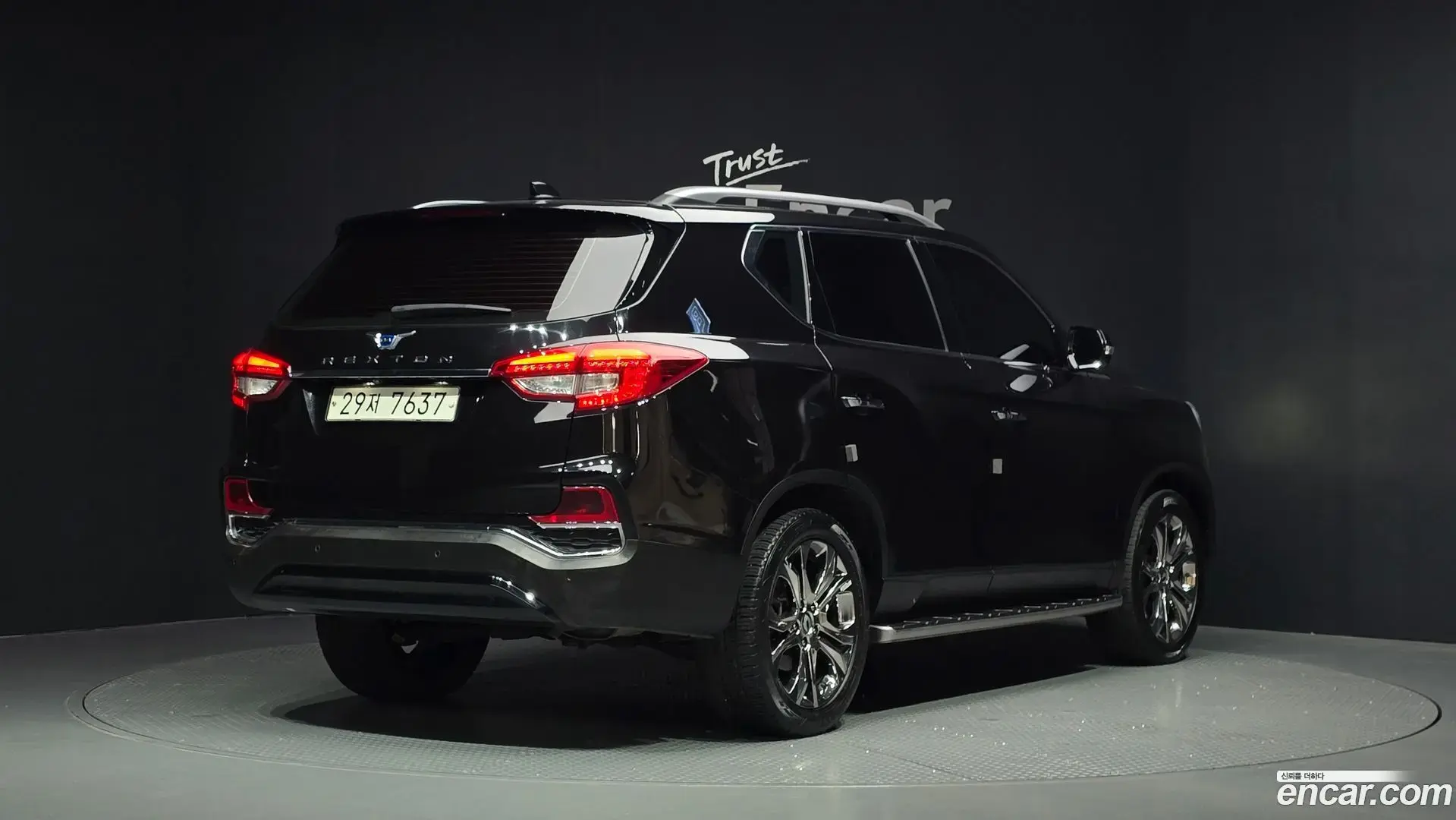 Main__Slider__Photo:Rexton KG Mobility 2017.8-1