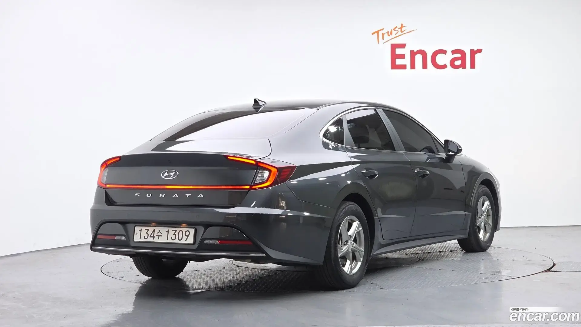 Main__Slider__Photo:Sonata Hyundai 2022.3-1