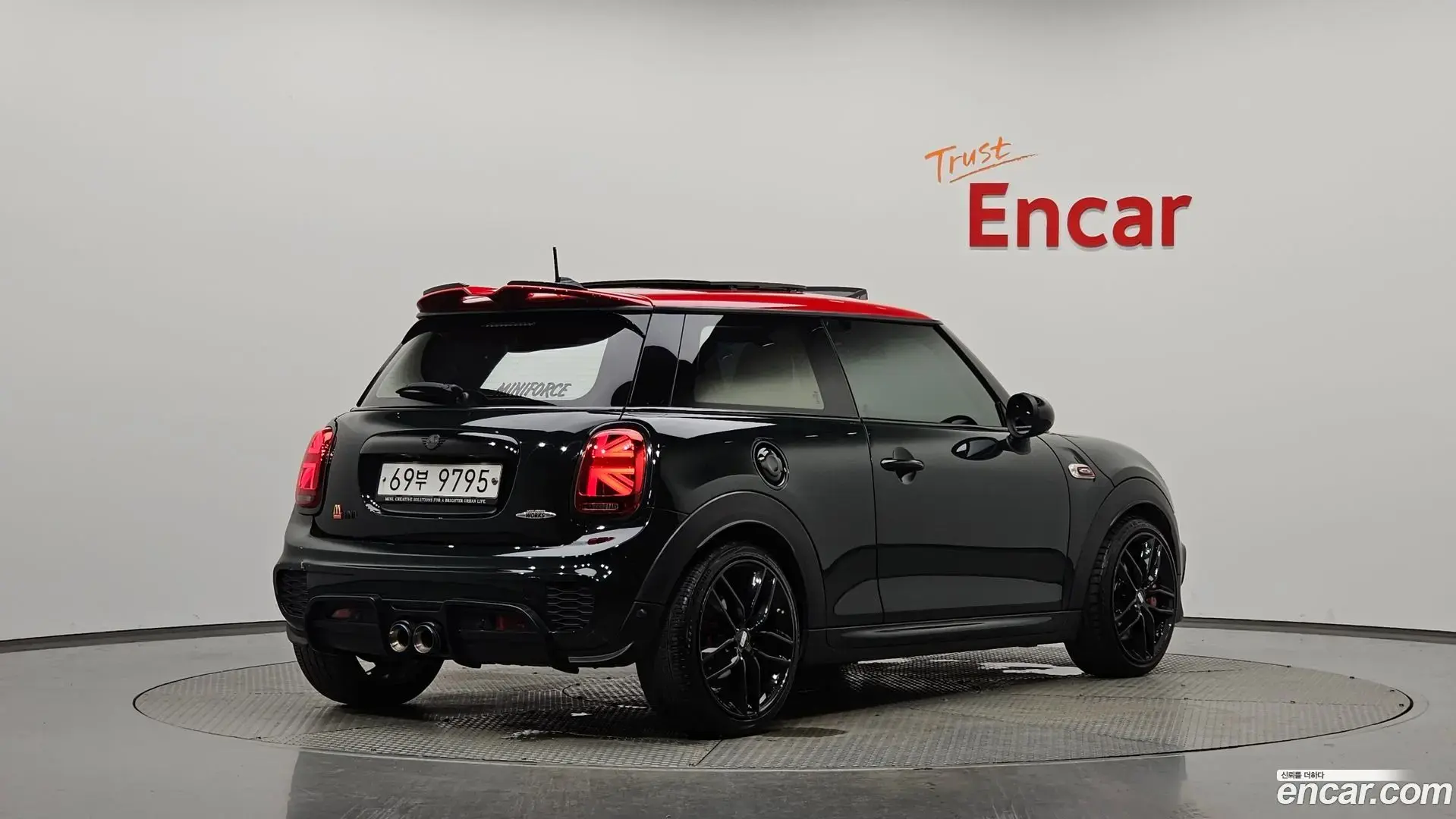 Main__Slider__Photo:Cooper Mini 2019.3-1