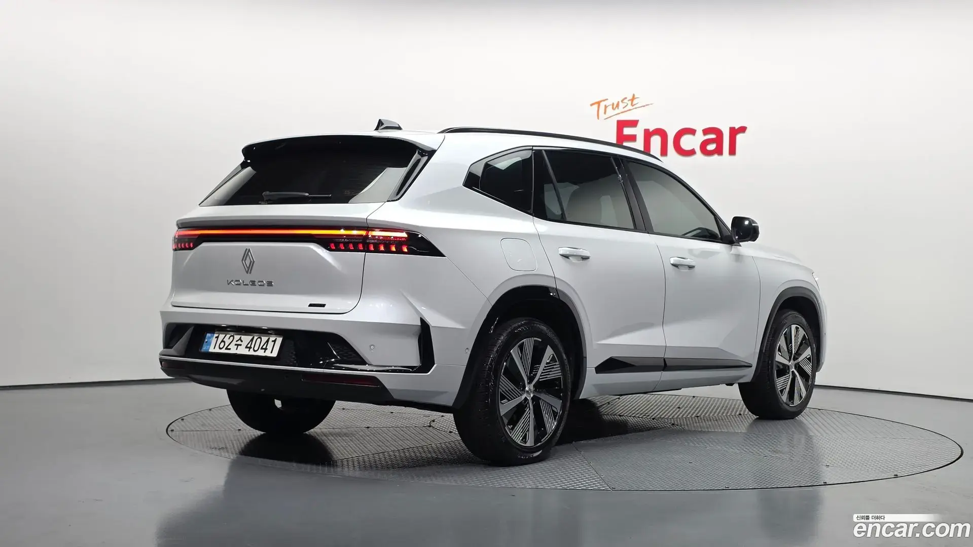 Main__Slider__Photo:Grand Koleos Renault Korea 2024.11-1