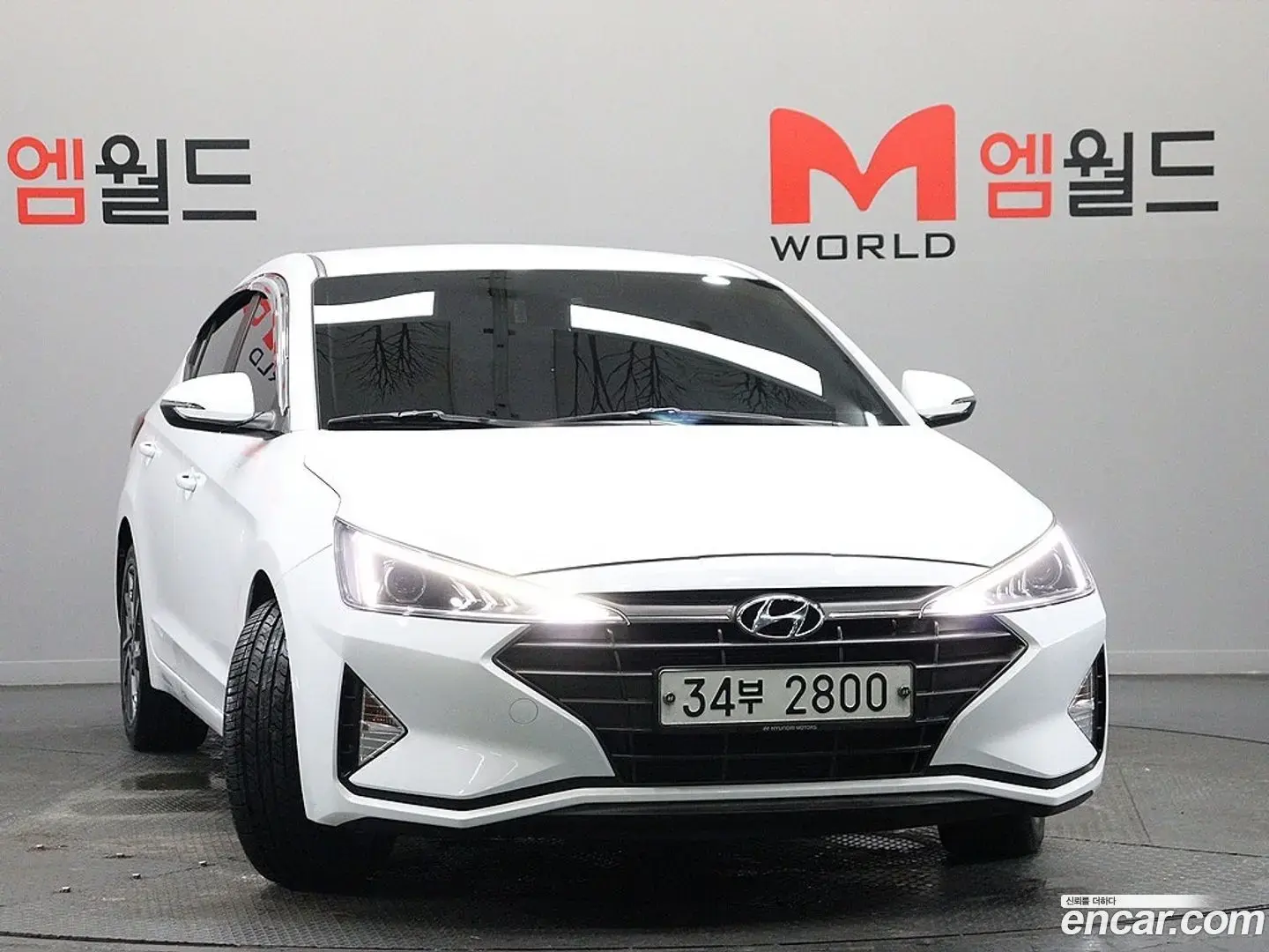 Main__Slider__Photo:AVANTE Hyundai 2018.10-1