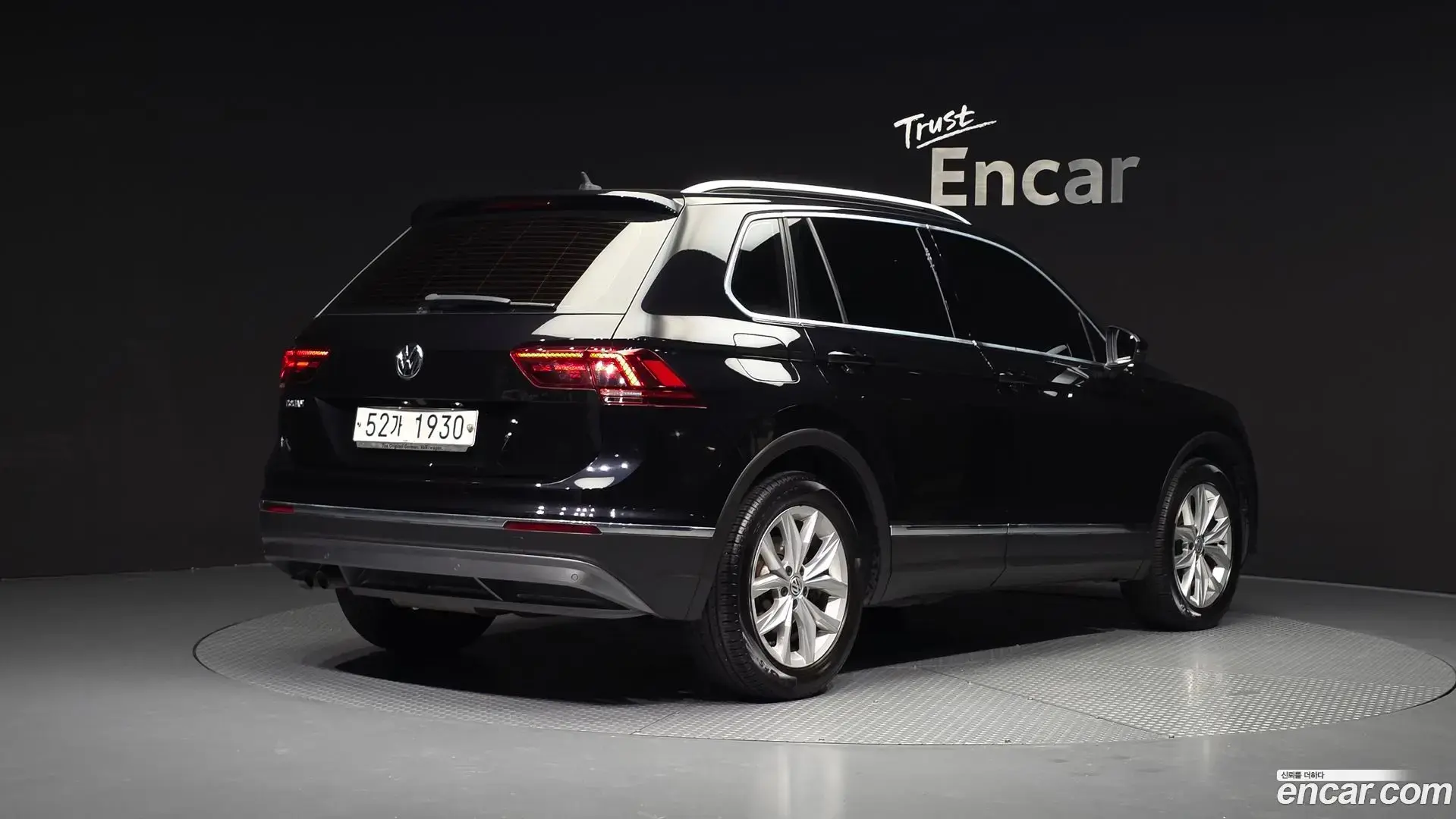 Main__Slider__Photo:Tiguan Volkswagen 2018.4-1