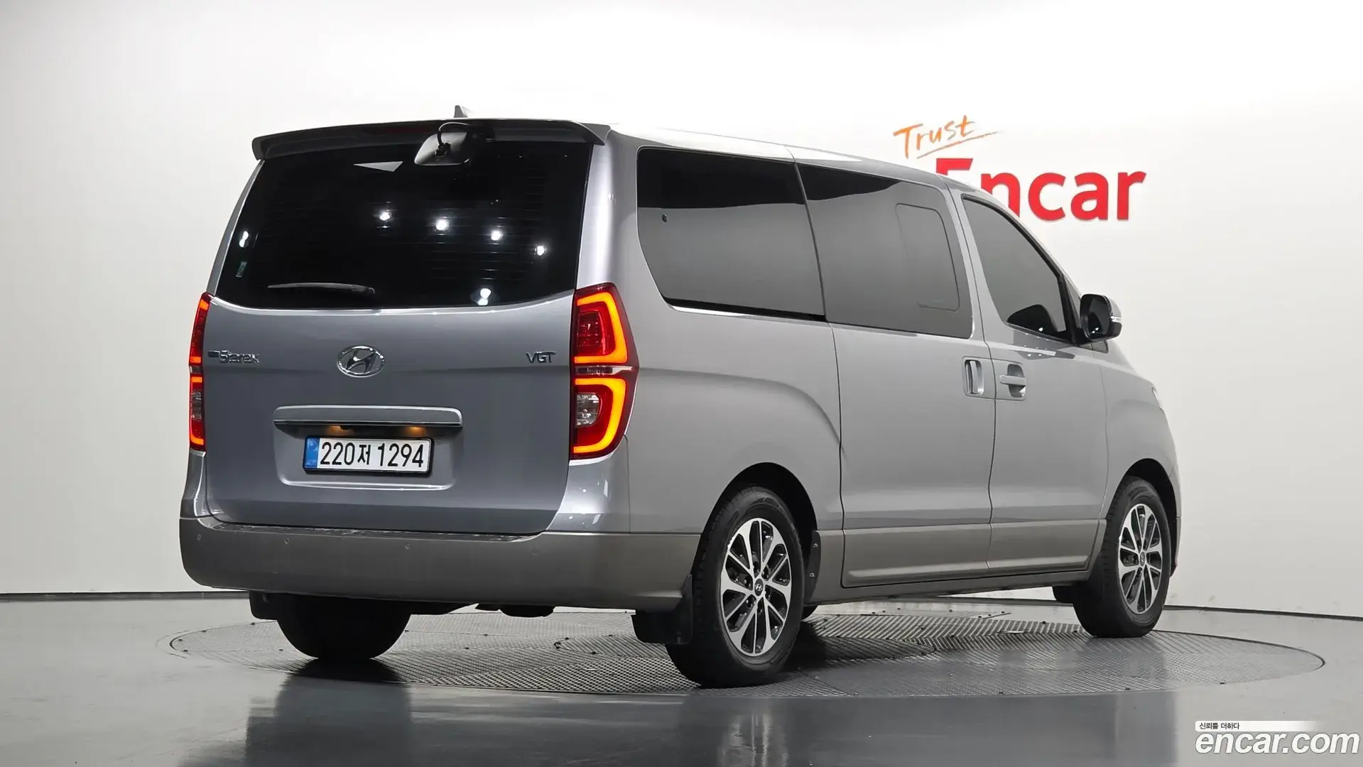 Main__Slider__Photo:Starex Hyundai 2020.11-1