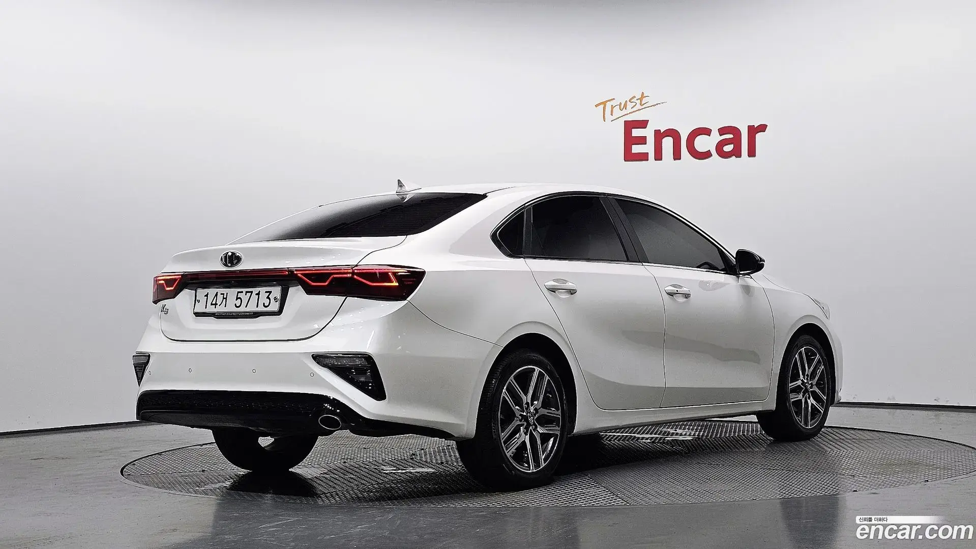 Main__Slider__Photo:K3 Kia 2018.3-1