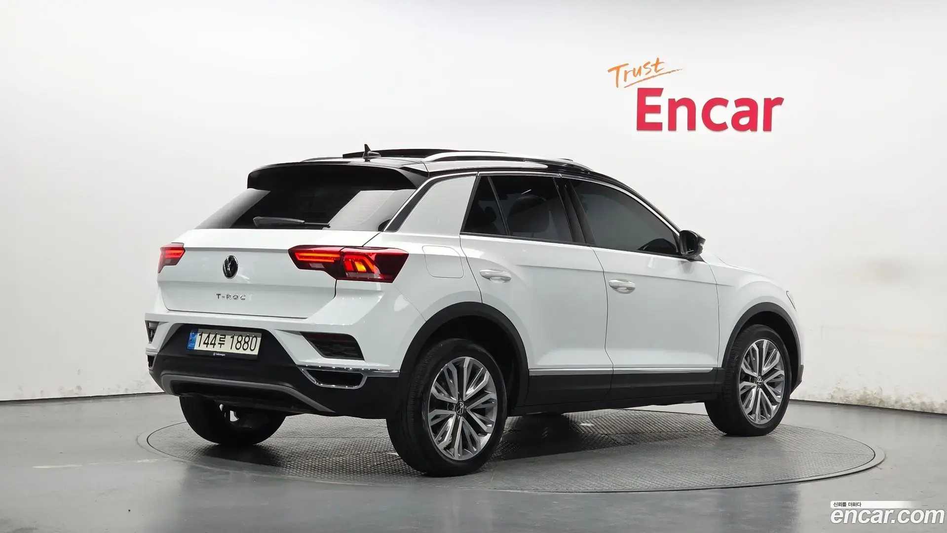 Main__Slider__Photo:T-Roc Volkswagen 2022.0-1