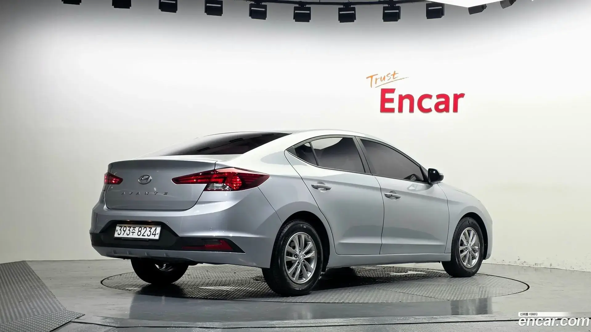 Main__Slider__Photo:AVANTE Hyundai 2019.10-1