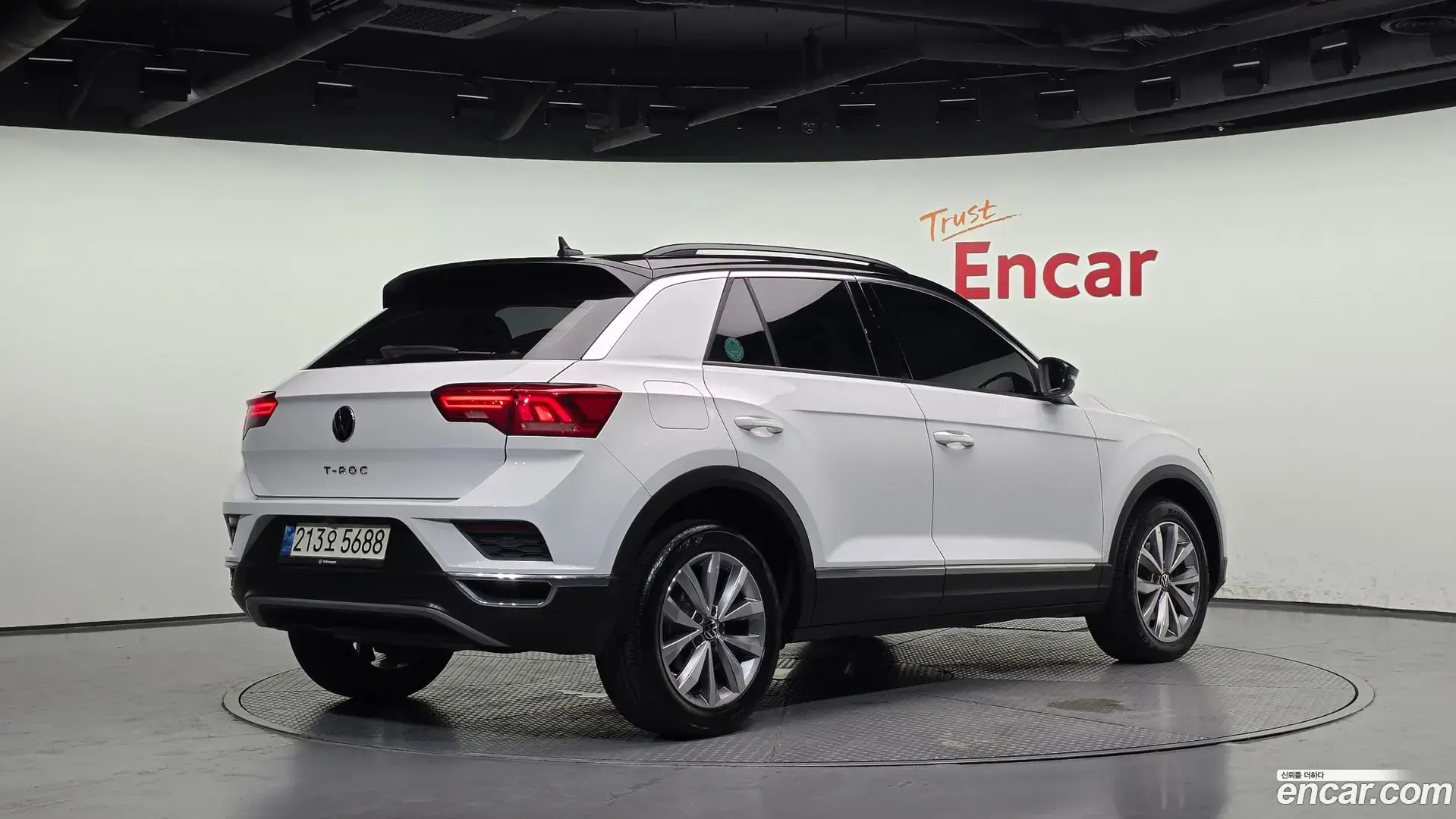Main__Slider__Photo:T-Roc Volkswagen 2021.10-1