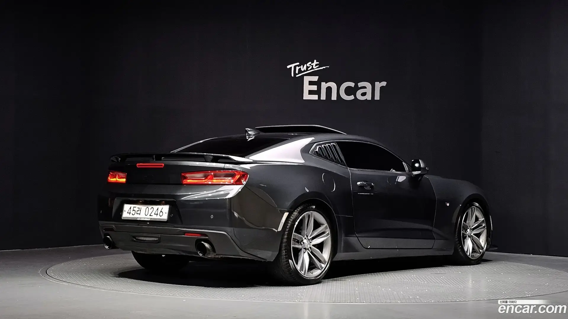 Main__Slider__Photo:Camaro Chevrolet 2016.10-1