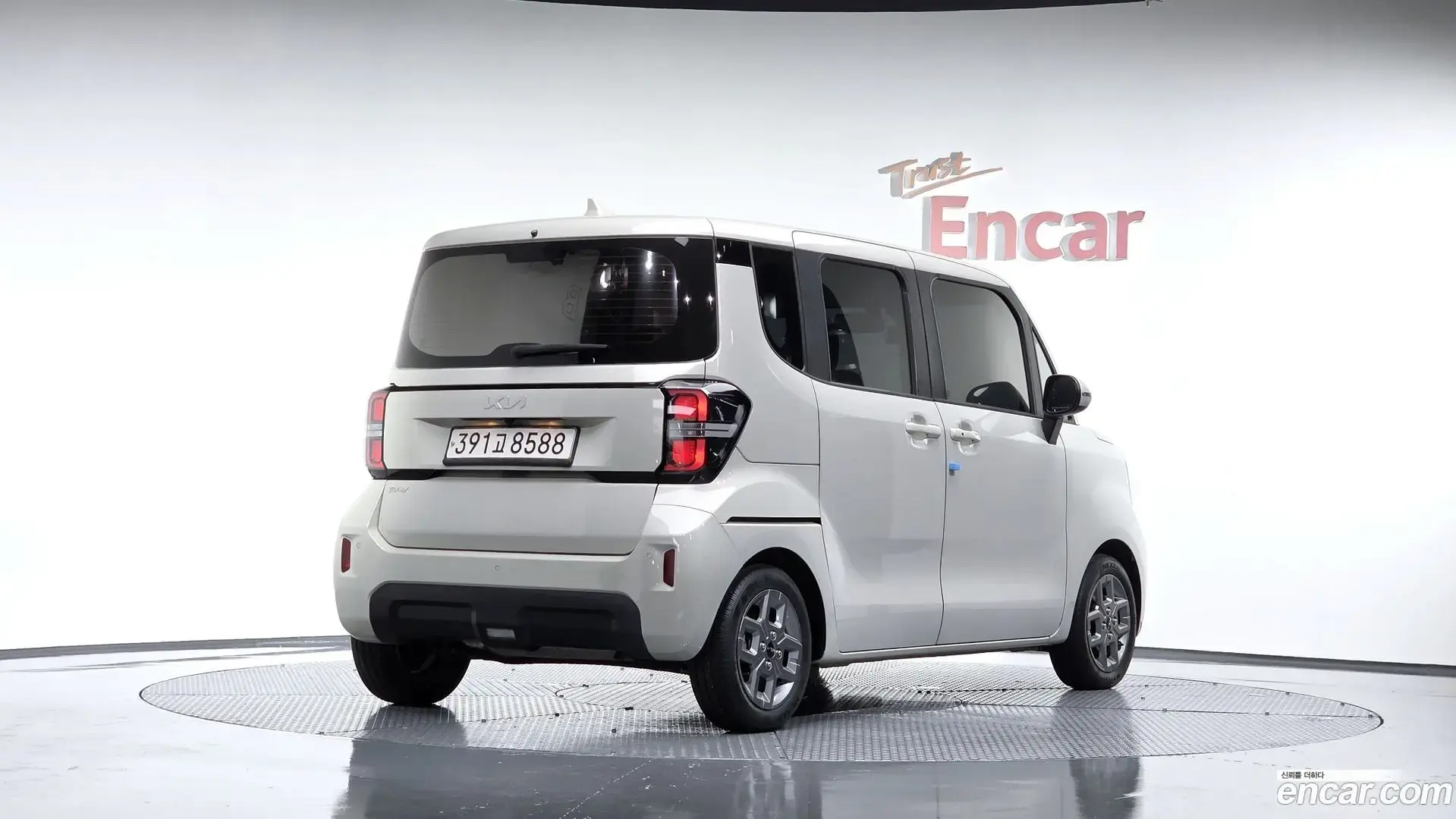 Main__Slider__Photo:RAY Kia 2024.6-1