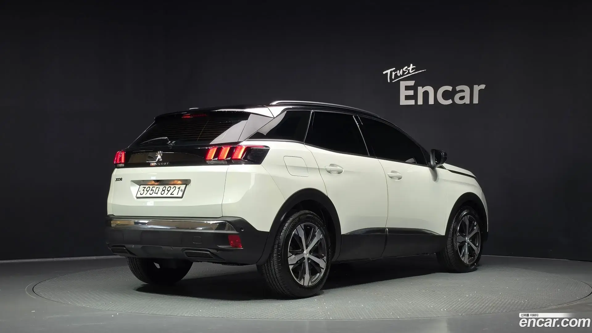 Main__Slider__Photo:3008 Peugeot 2019.10-1