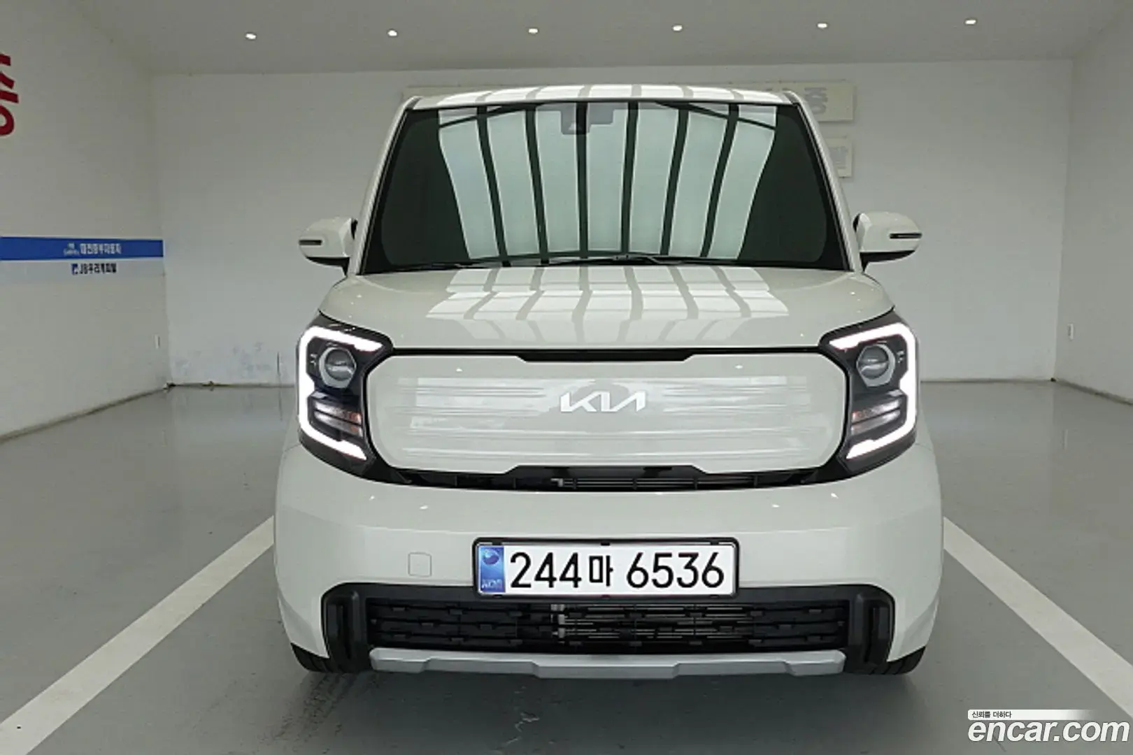 Main__Slider__Photo:RAY Kia 2024.1-1