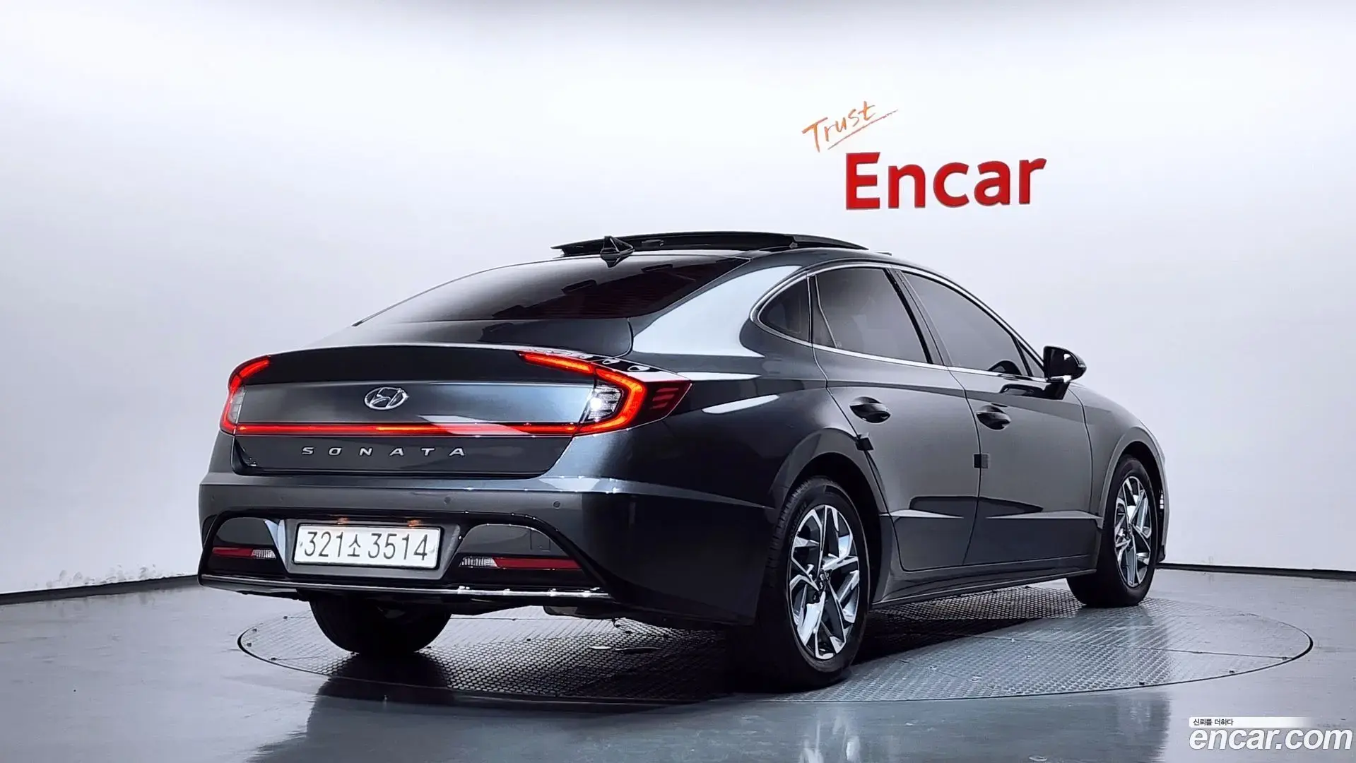 Main__Slider__Photo:Sonata Hyundai 2022.8-1