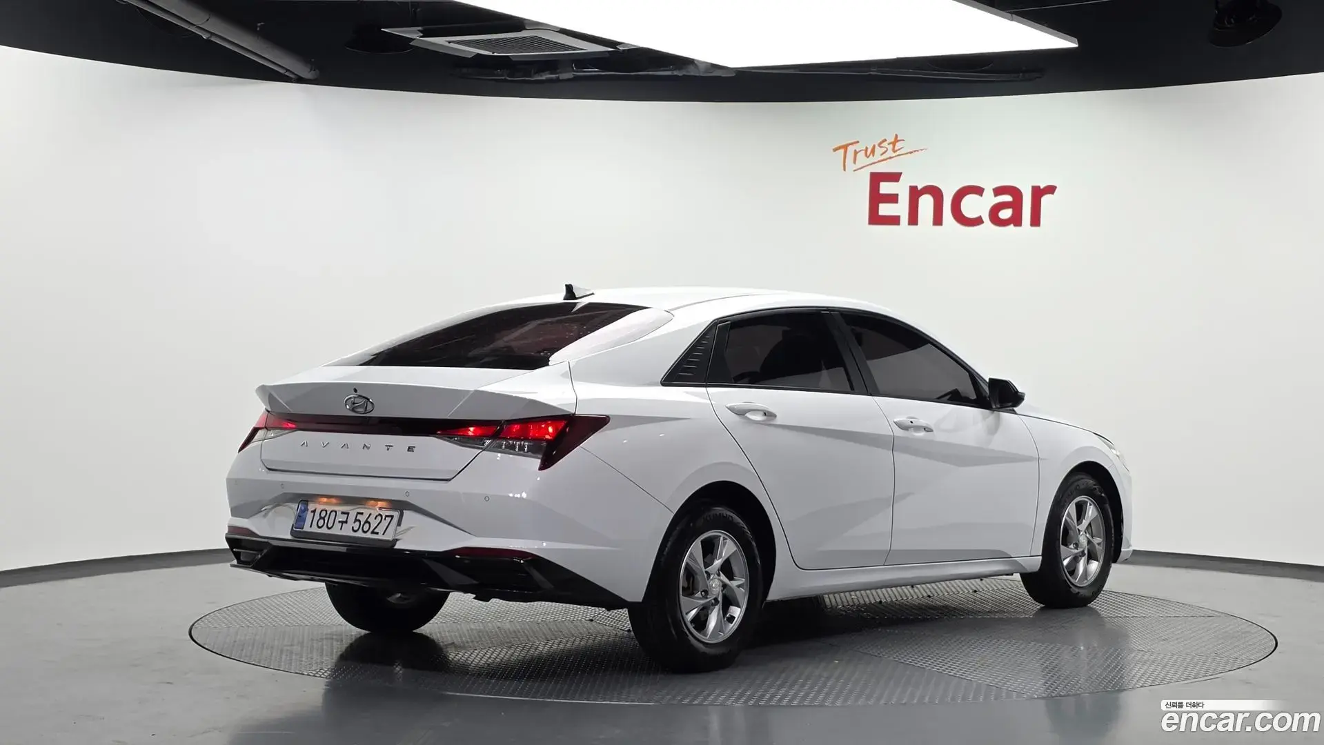 Main__Slider__Photo:AVANTE Hyundai 2020.10-1