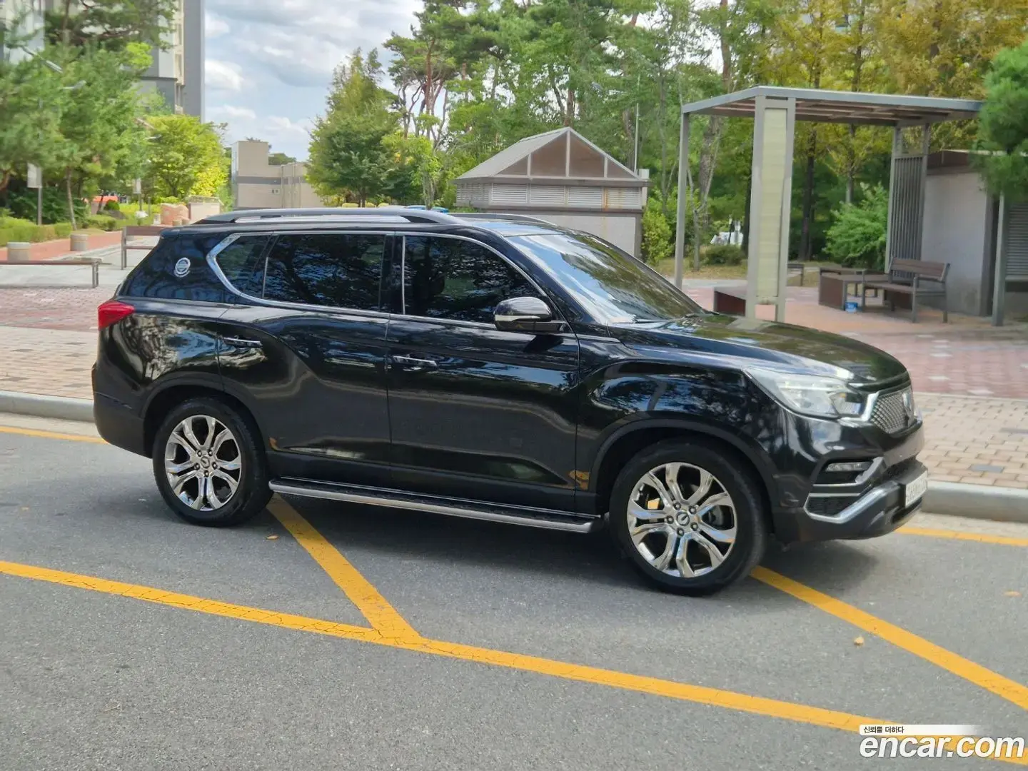 Main__Slider__Photo:Rexton KG Mobility 2019.5-1