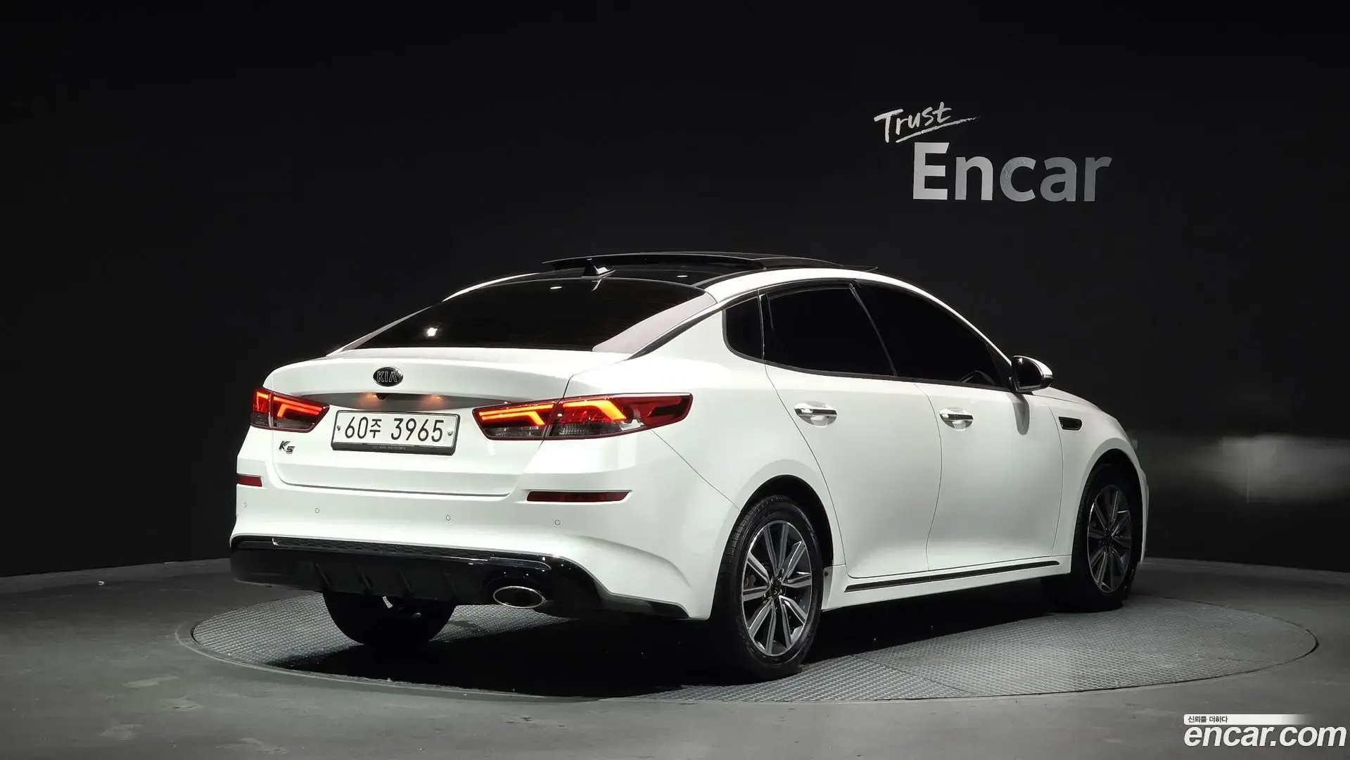 Main__Slider__Photo:K5 Kia 2018.7-1