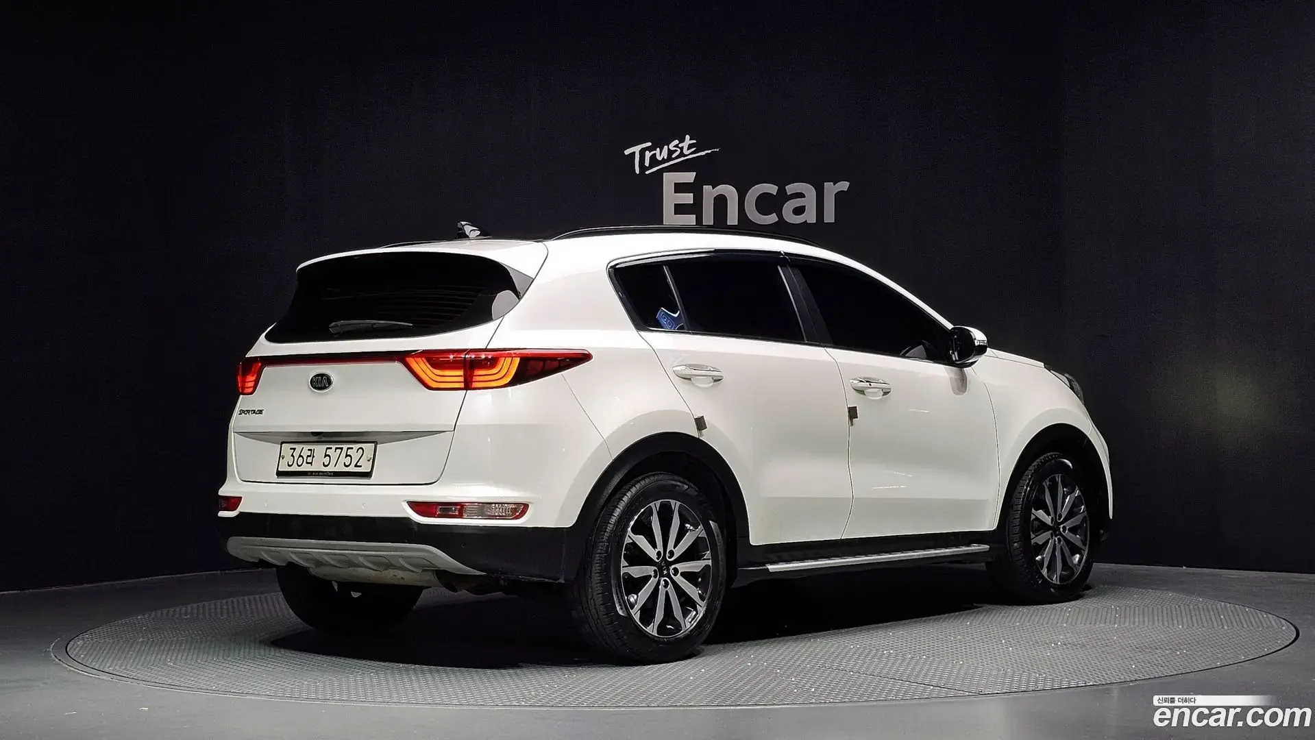 Main__Slider__Photo:Sportage Kia 2017.11-1