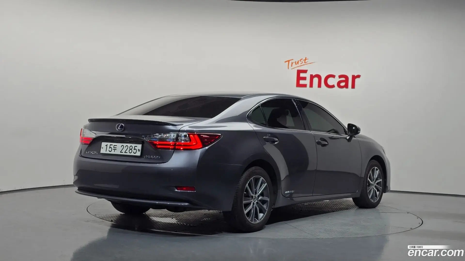 Main__Slider__Photo:ES Lexus 2018.5-1