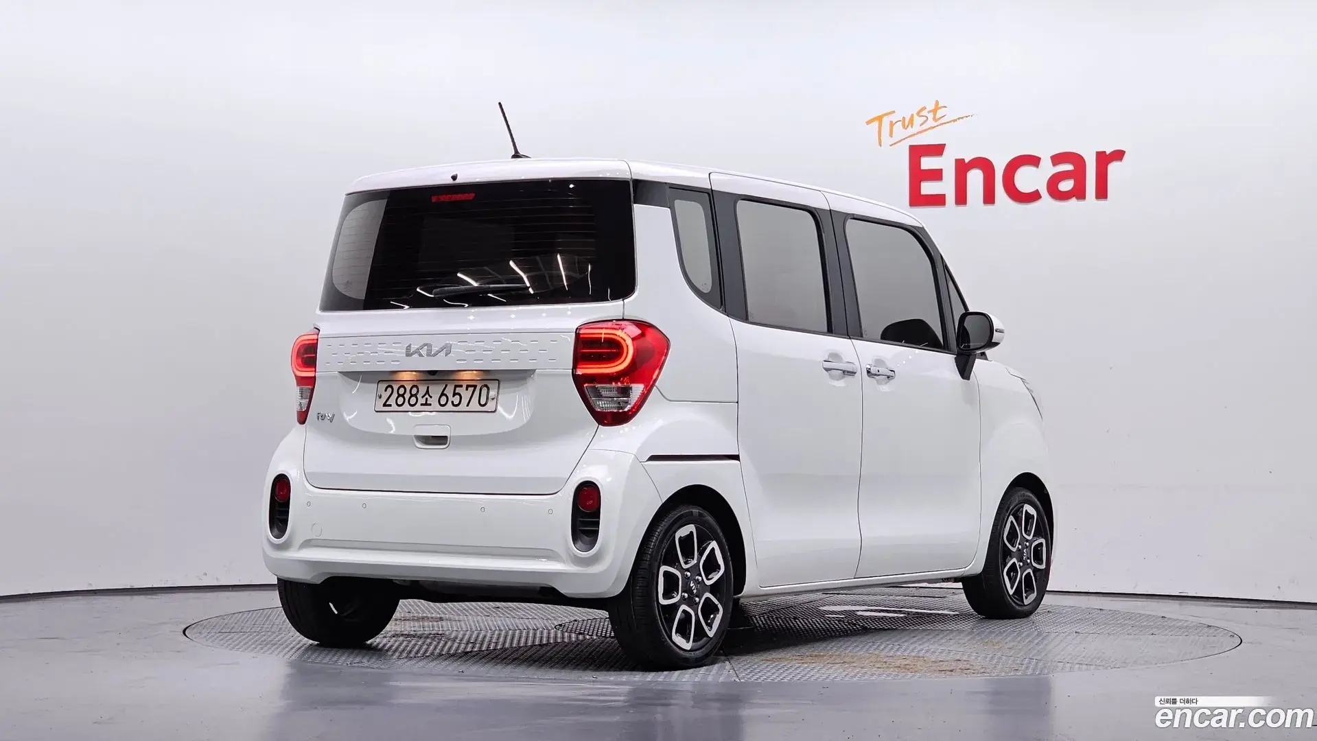 Main__Slider__Photo:RAY Kia 2019.2-1