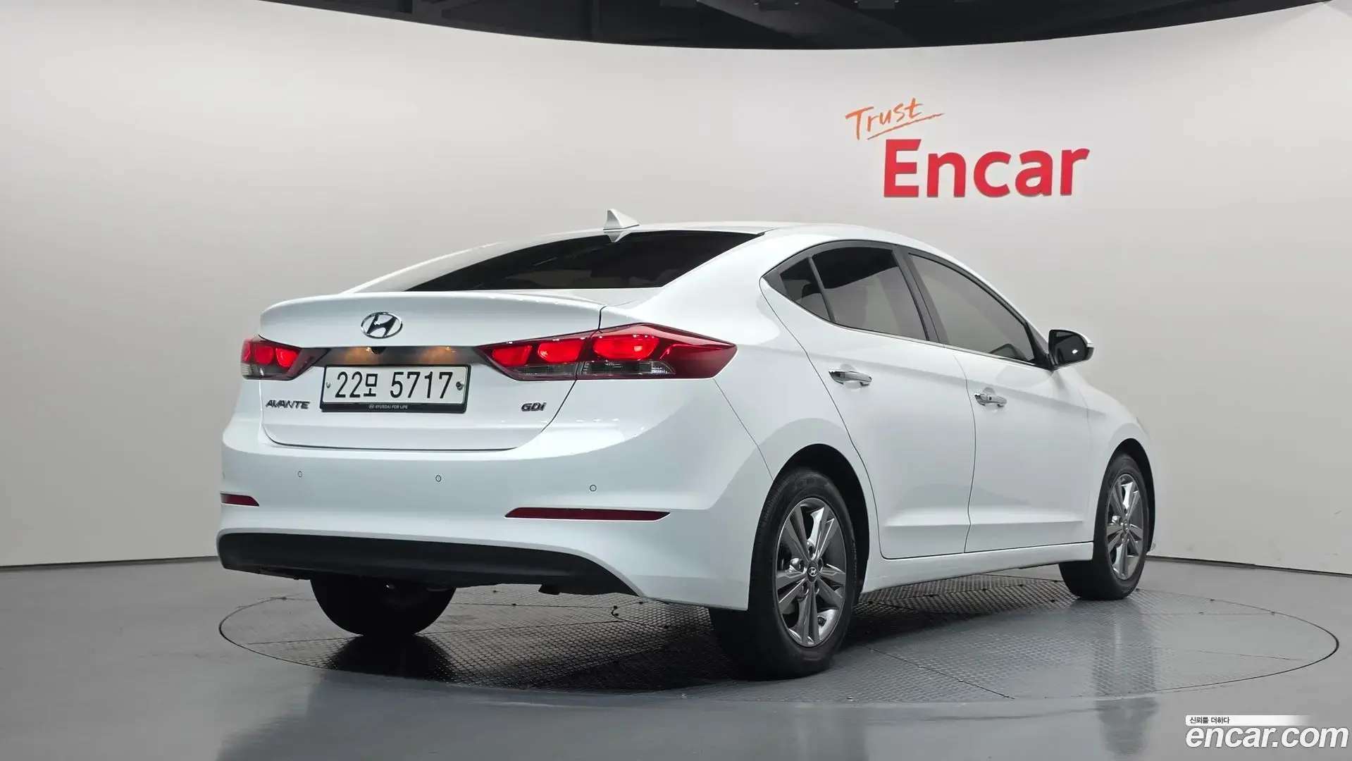 Main__Slider__Photo:AVANTE Hyundai 2016.11-1