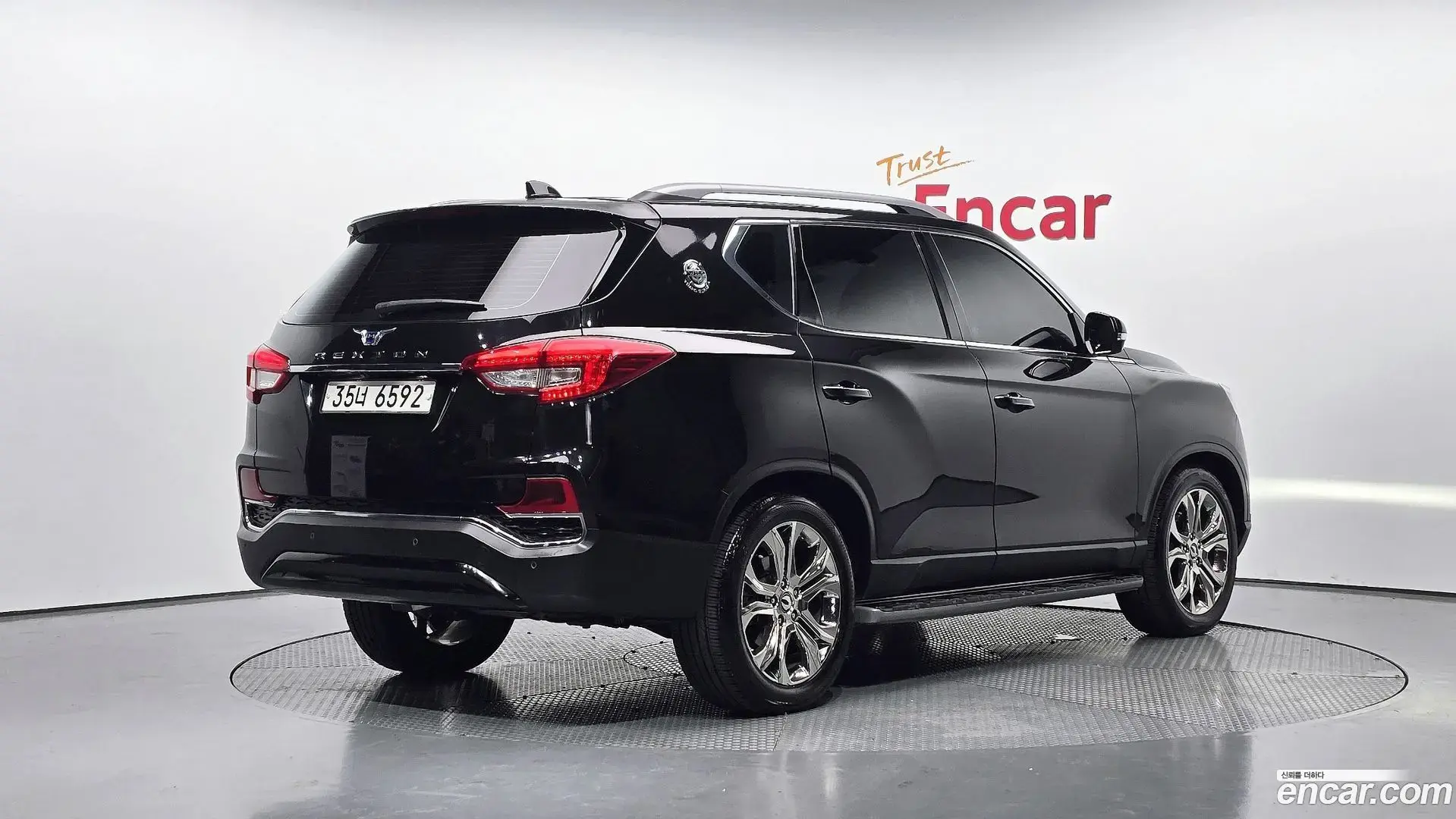 Main__Slider__Photo:Rexton KG Mobility 2019.1-1